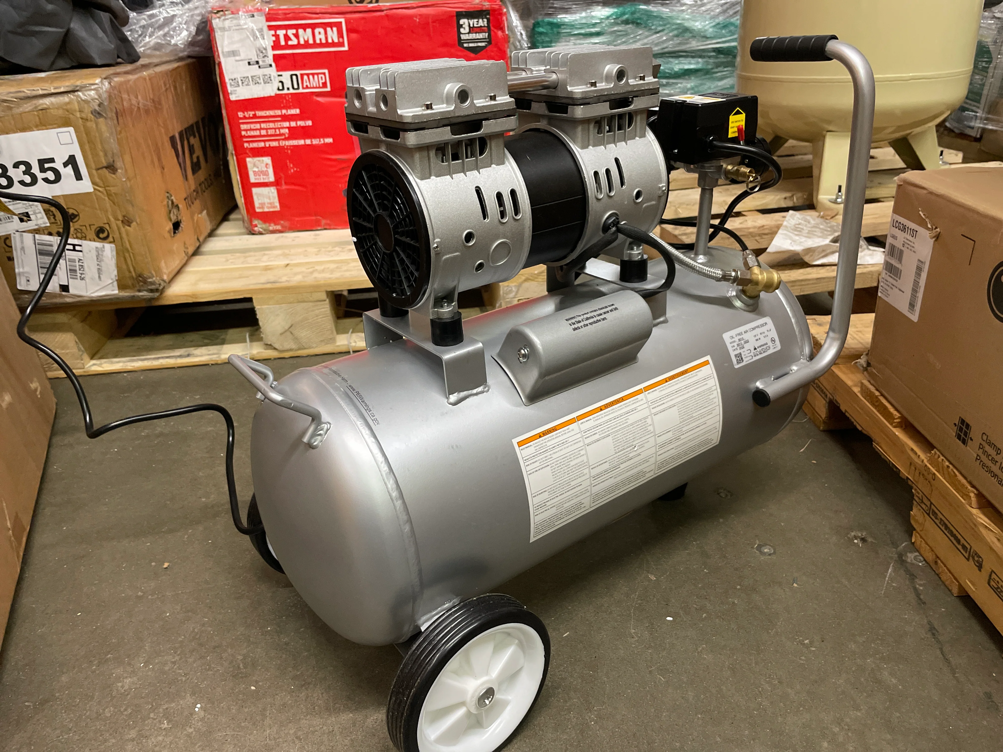 California Air Tools 8010 Steel Tank Air Compressor | Ultra Quiet, Oil-Free, 1.0 hp, 8 gal - Retail $235 - Image 7