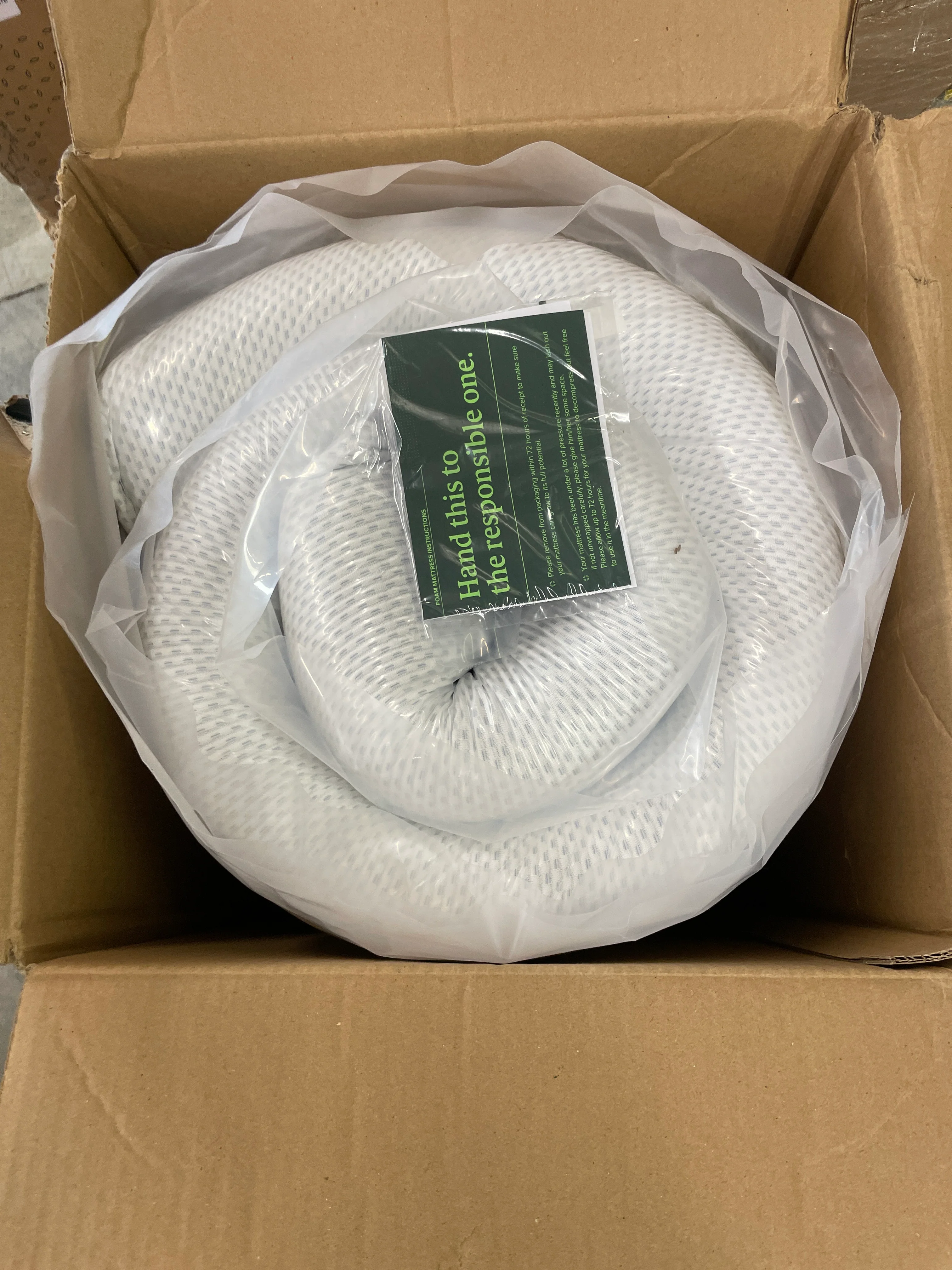 NEW - ZINUS King 6 Inch Green Tea Memory Foam Mattress, Fiberglass Free, Patented Custom Contour Support, Sturdy Base Foam, CertiPUR-US Certified, Bed-in-a-box, King, White - Retail $215 - Image 4