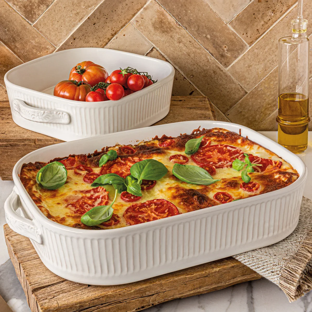 overandback 2-piece Casserole Set- Retail $25 - Image 2
