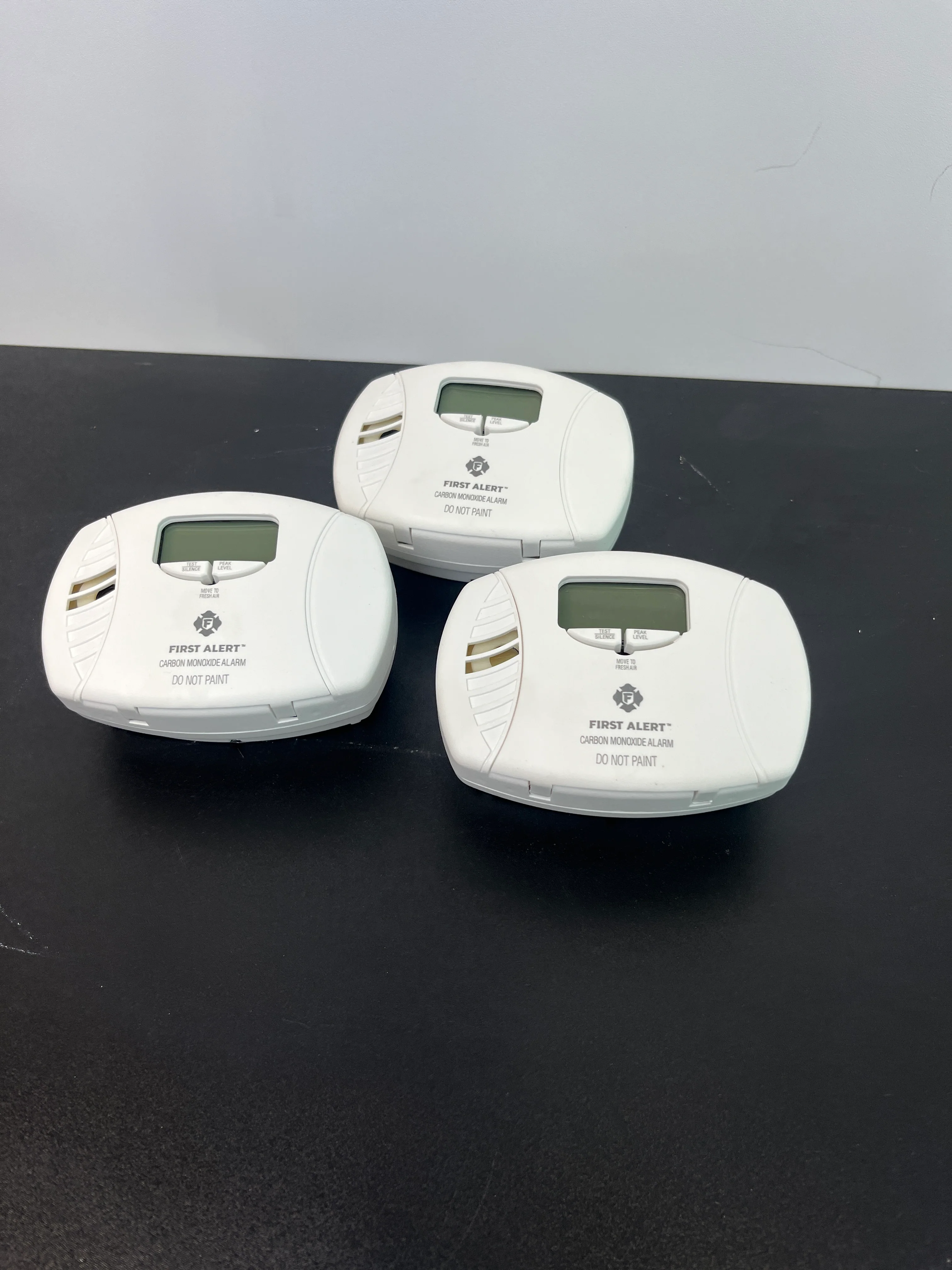 First Alert Dual Powered Carbon Monoxide Alarm 3-pack - Retail $59 - Image 2