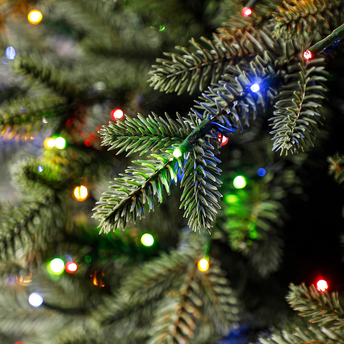 NEW - 7.5 ft Pre-Lit Aspen EZ Connect Artificial Christmas Tree, 1,850 Color-Changing Radiant Micro LED Lights - Retail $479