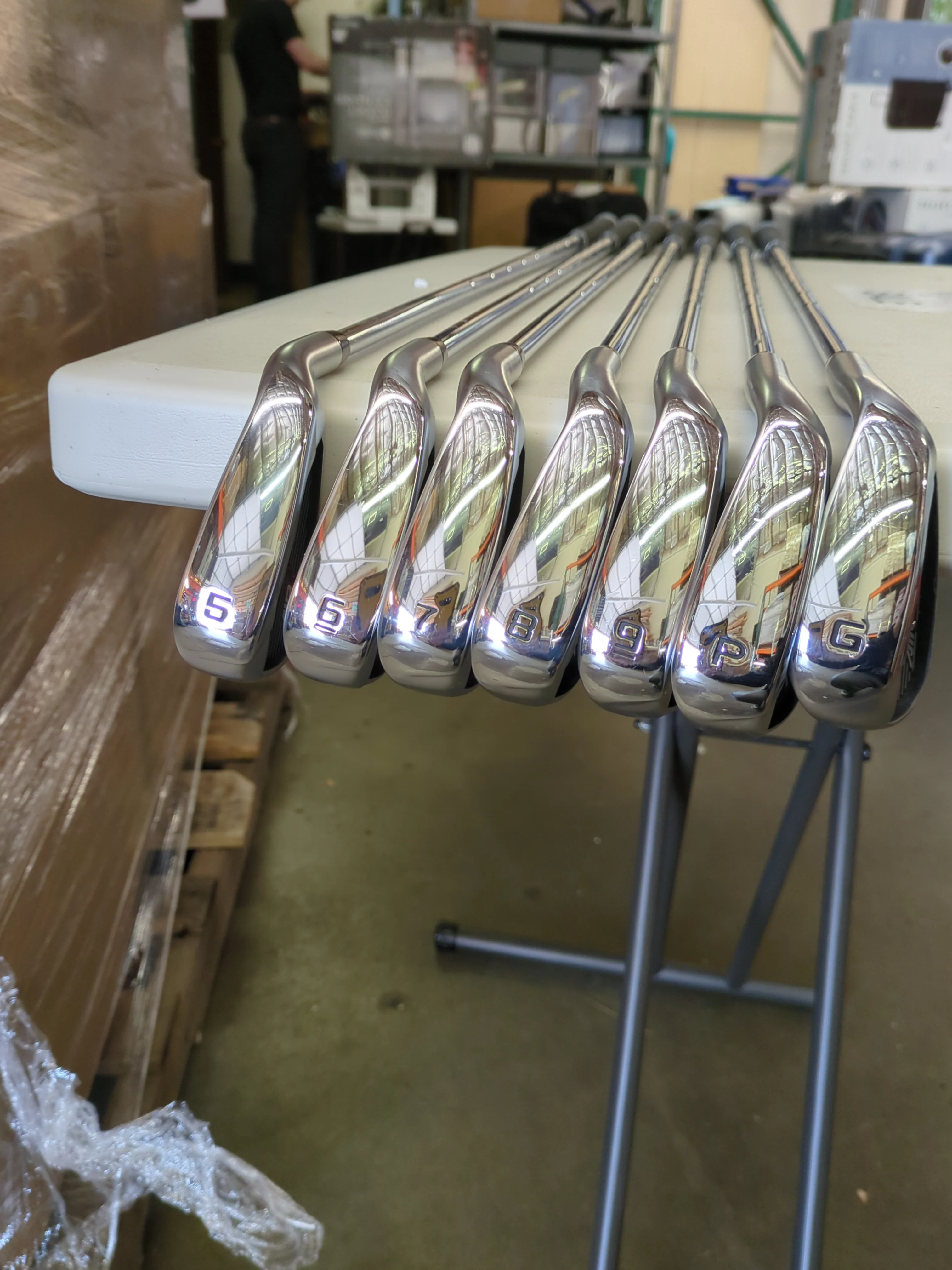 NEW - Cobra Air X Right-Hand Iron Set, Regular Flex - Retail $399 - Image 6