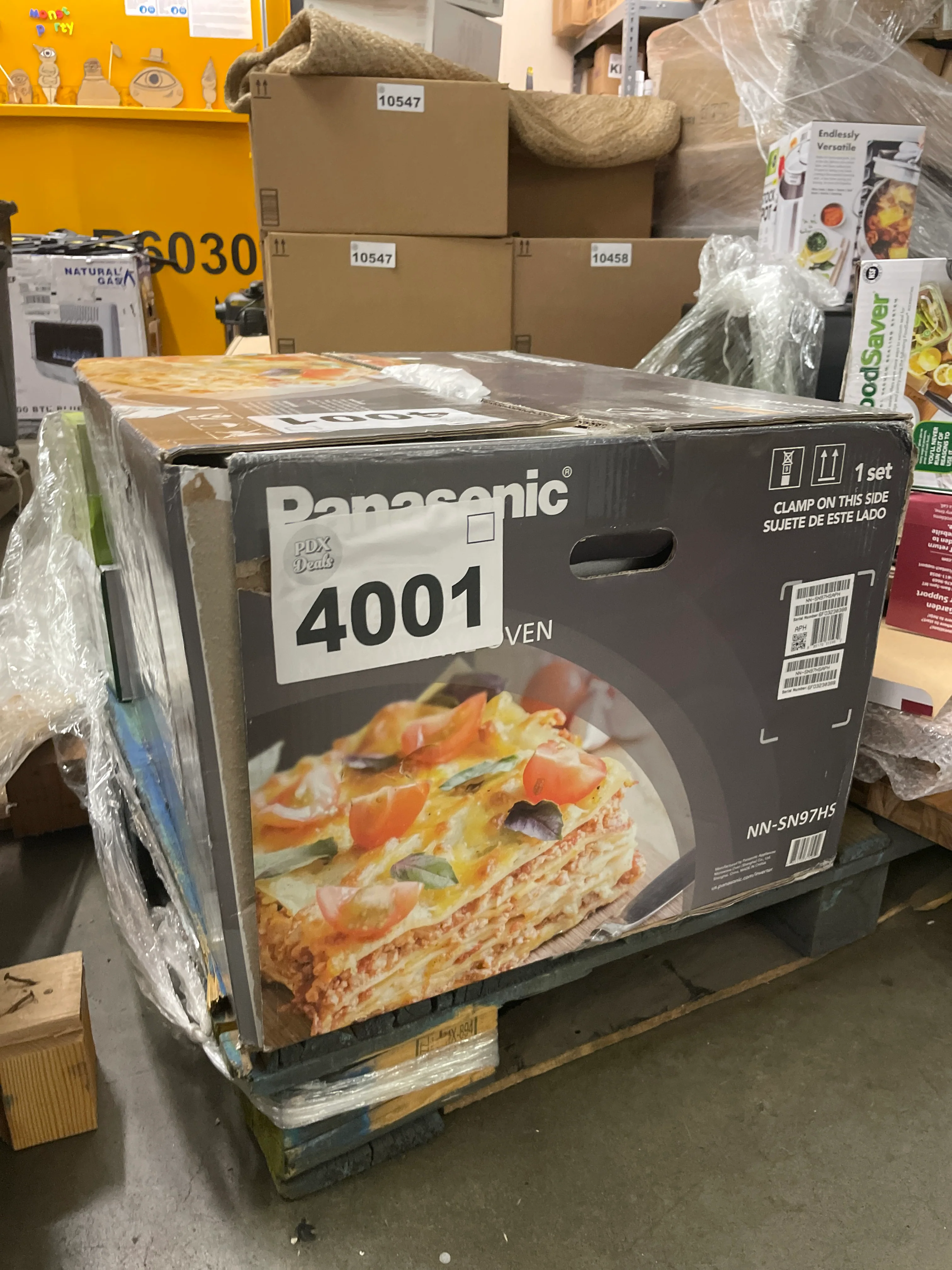 NEW - Panasonic Family Size 2.2CuFt Countertop Microwave Oven with Cyclonic Inverter Technology NN-SN97HS - Image 8