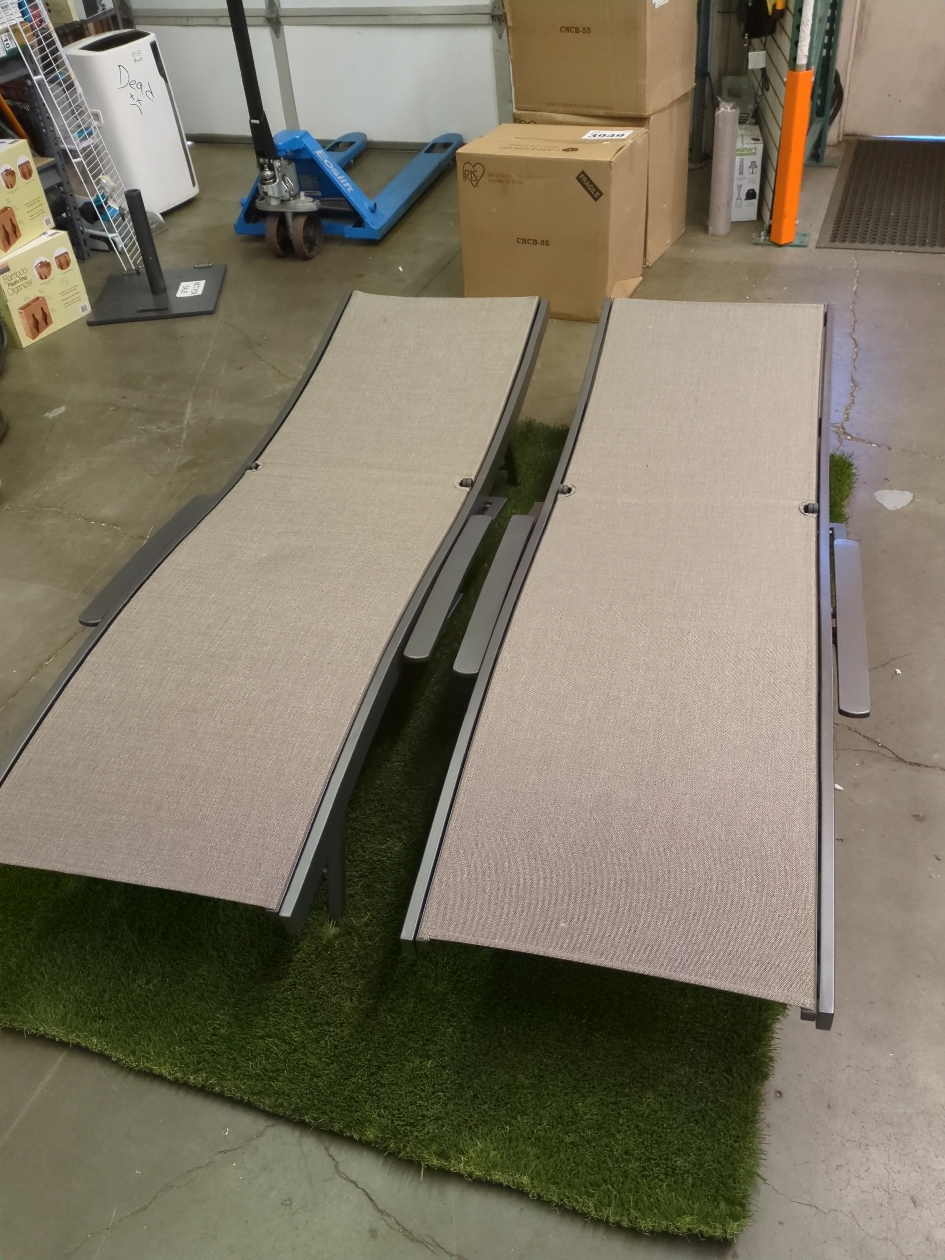SunVilla Commercial Sling Wave Chaise Lounge, 2 Pack - Retail $468 - Image 3