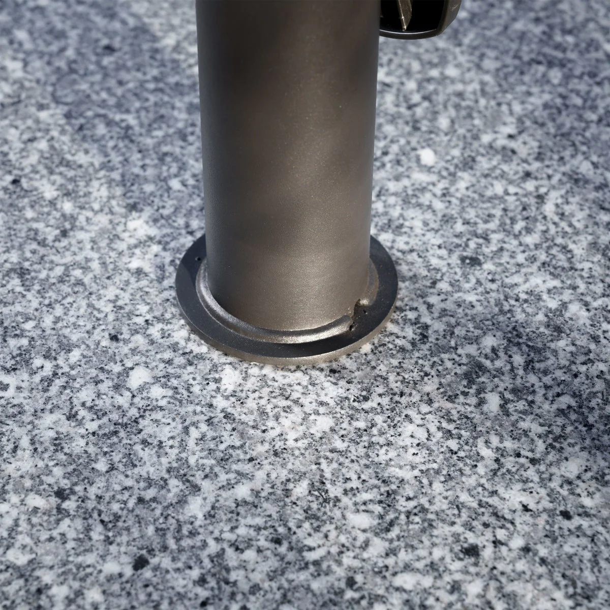 SunVilla Pembrooke 59.5 lb. Granite Umbrella Base - Image 4
