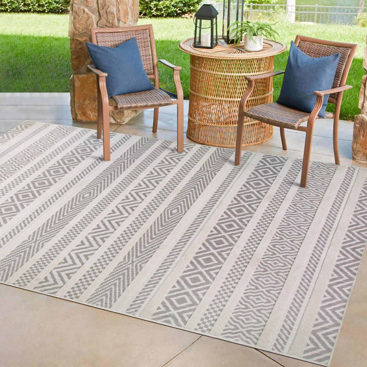 NEW - Leick Home 595777 Everald Multi-Pattern Indoor Outdoor Area Rug Rectangle 3'x5' - Retail $43 - Image 4