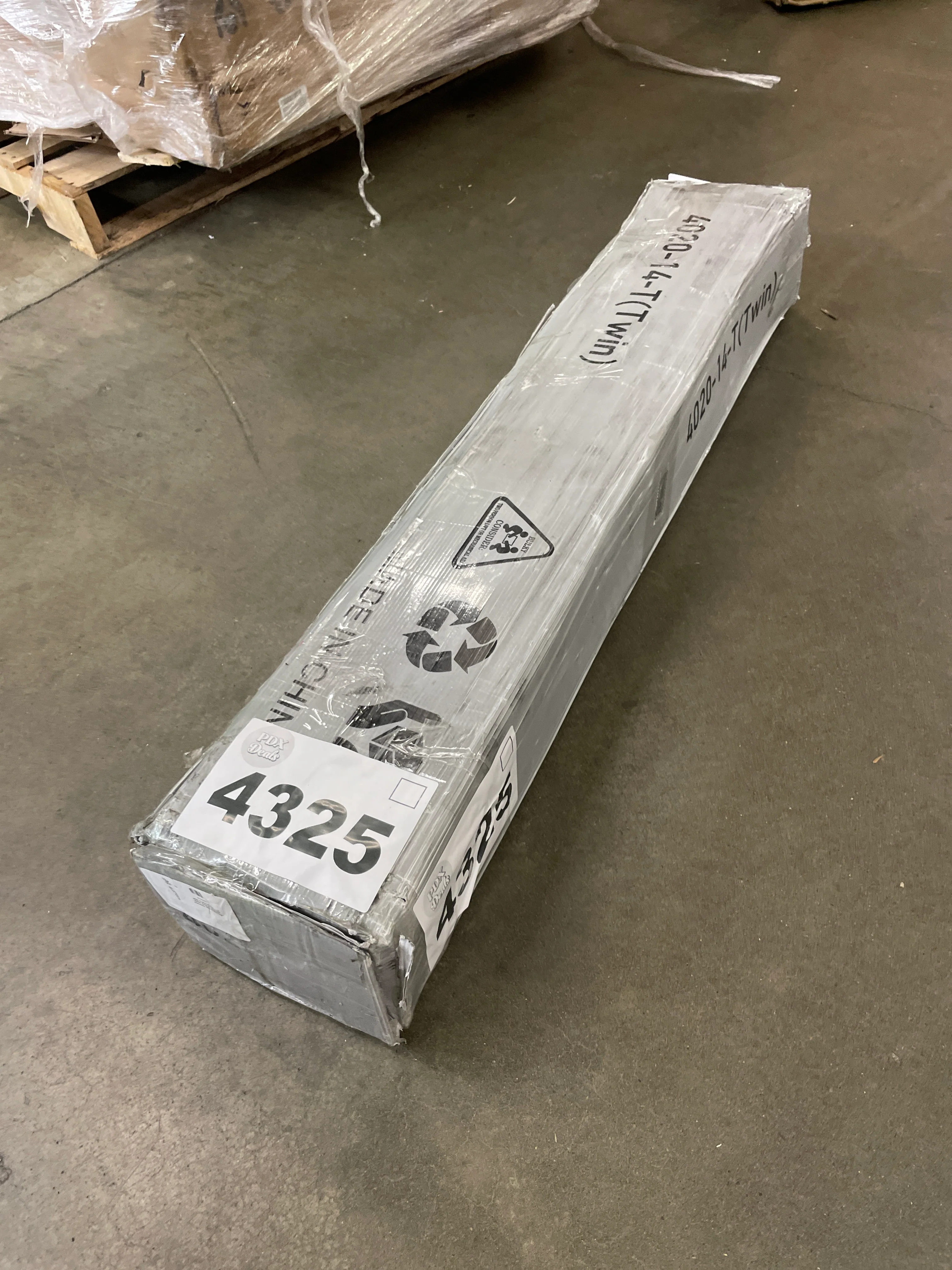 NEW - Hafenpo TWIN 14 Inch - Durable Platform Non-Slip Metal No Box Spring Needed Heavy Duty Twin Size Bed Frame Easy Assembly Strong Bearing Capacity - Retail $56 - Image 5
