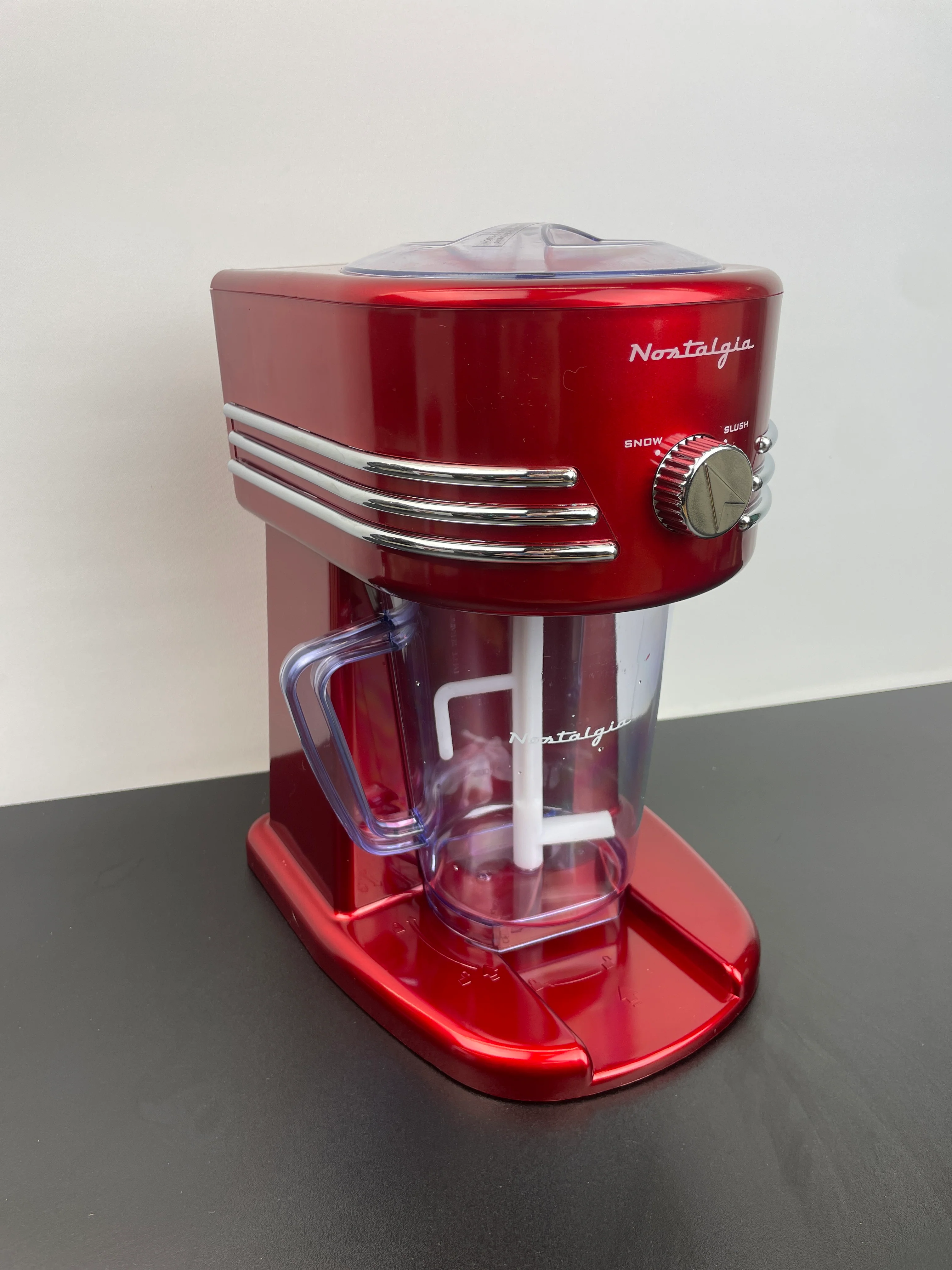 NEW - Nostalgia 40-Ounce Frozen Beverage Station Perfect For Slush Drinks, Snow Cones, Margaritas, Daiquiris, Stainless Steel Blades, Cord Storage, Retro Red - Retail $39 - Image 2