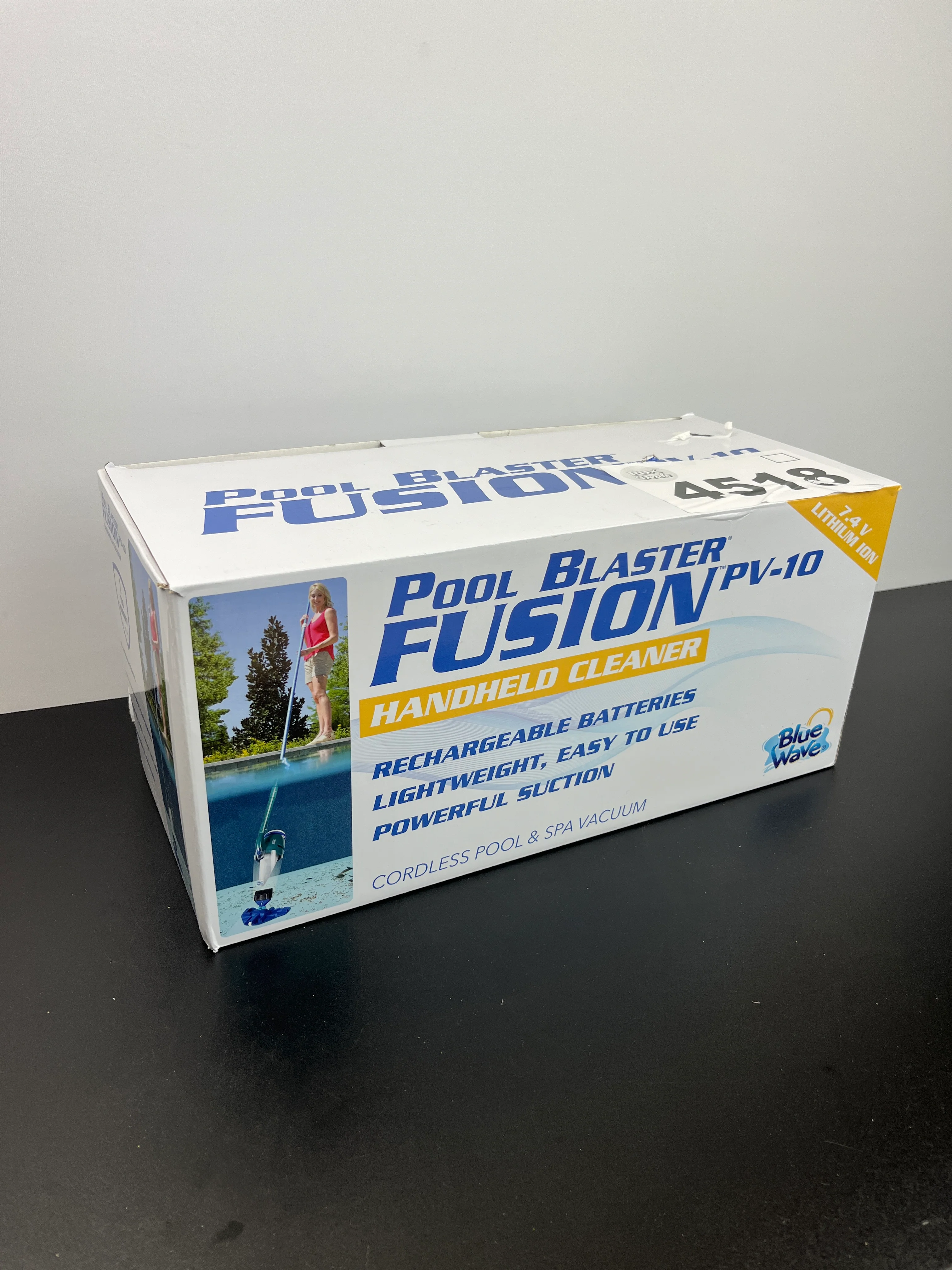 NEW - Pool Blaster Fusion PV-10 Hand-Held Lithium Cleaner, Blue - Retail $154 - Image 4