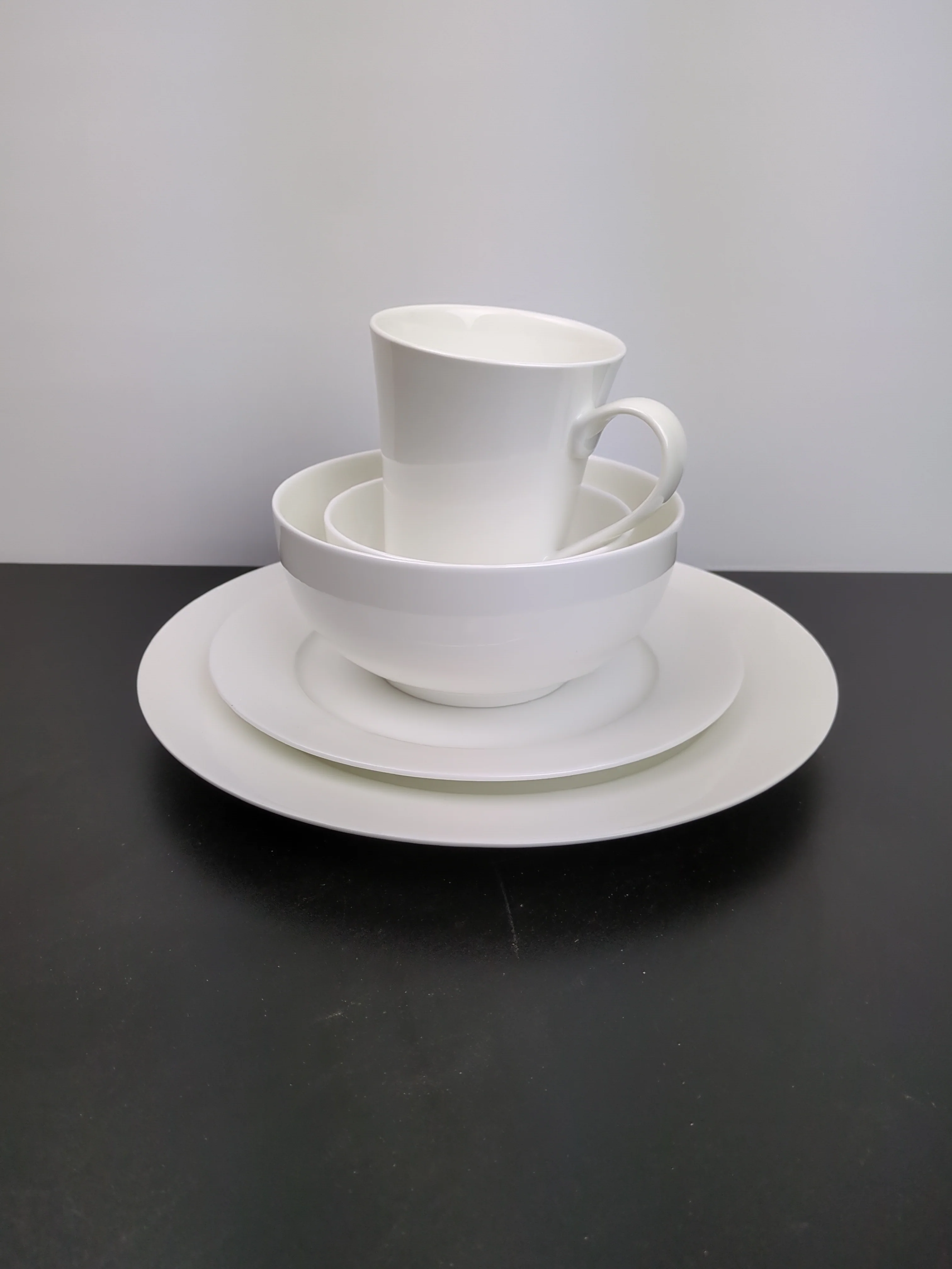 NEW - Mikasa Lausanne 40-piece Bone China Dinnerware Set - Retail $125 - Image 8