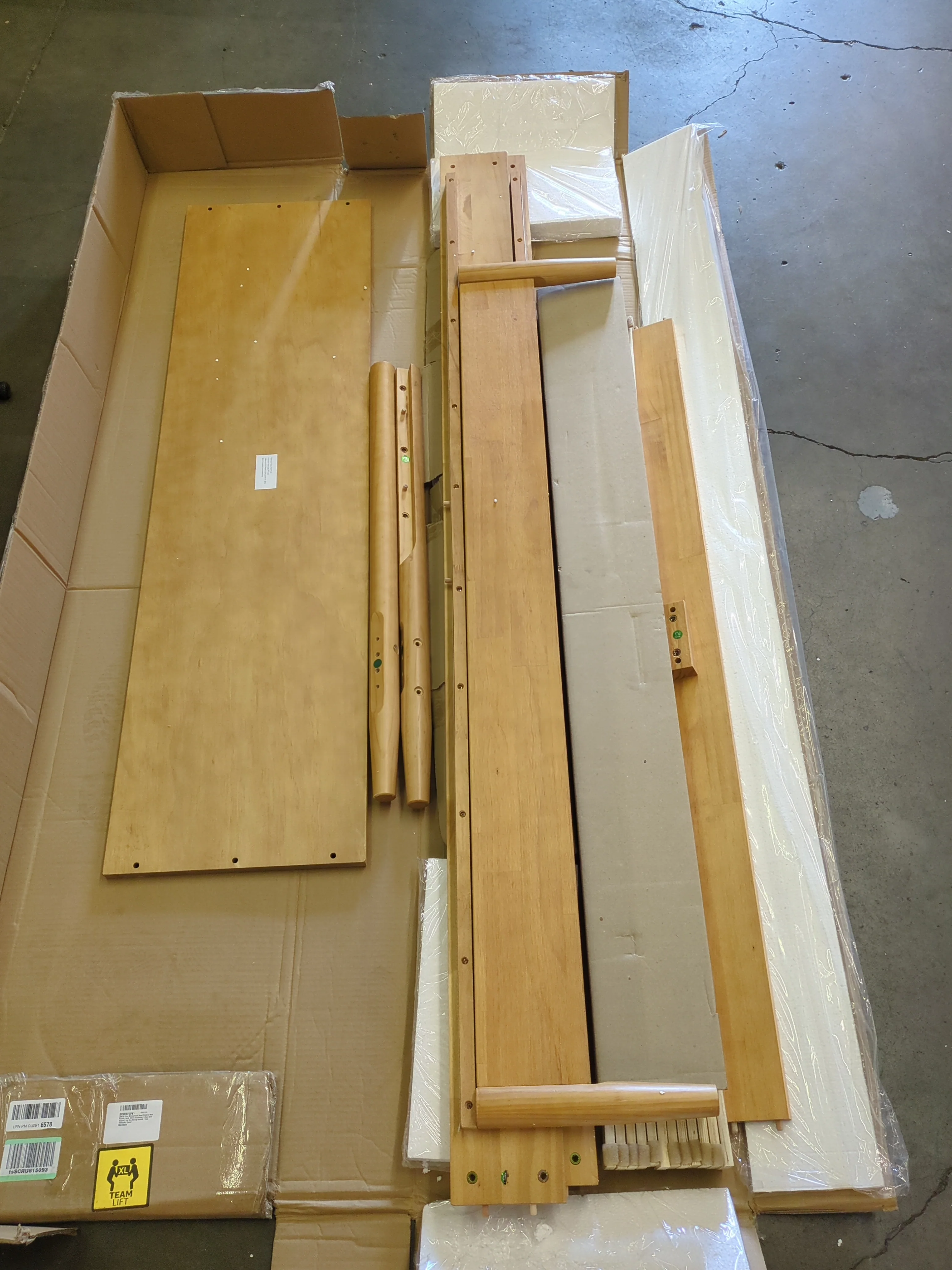 NEW - ZINUS QUEEN Allen Mid Century Wood Platform Bed Frame / Solid Wood Foundation / Wood Slat Support / No Box Spring Needed / Easy Assembly, Queen - Retail $305 - Image 5