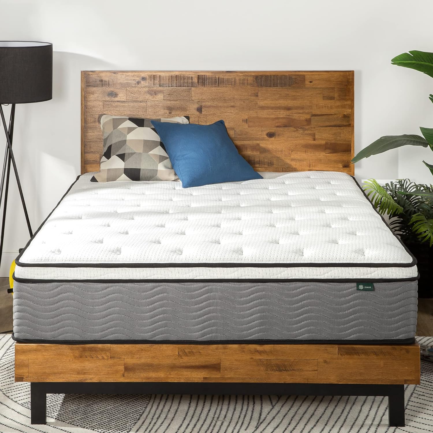 NEW - Zinus 12 Inch QUEEN Support Plus Pocket Spring Hybrid Mattress / Strong Coils for Durable Support / Pocket Innersprings for Motion Isolation / Mattress-in-a-Box, Queen - Retail $325 - Image 2