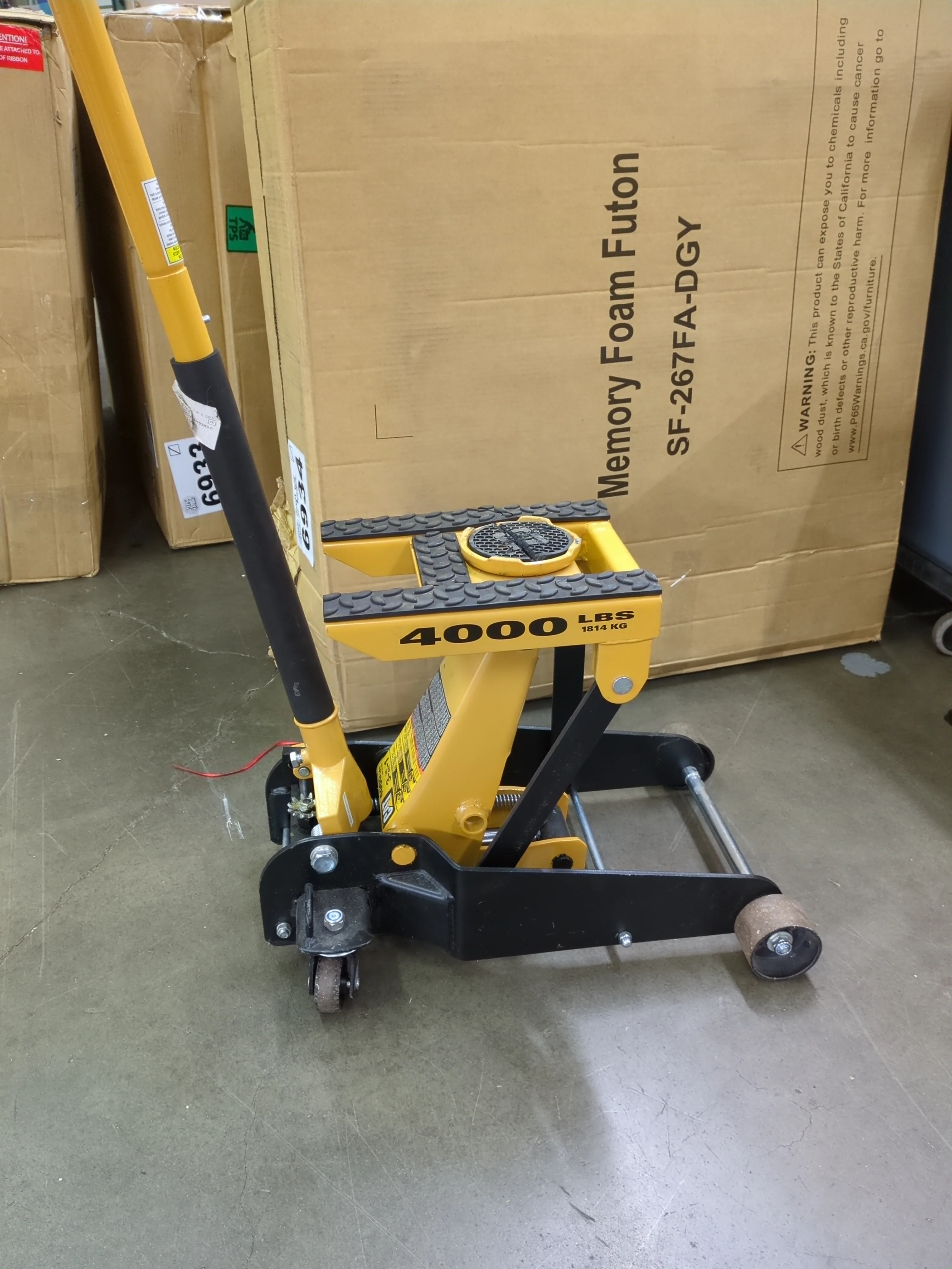 CAT 4000 lb. 3-in-1 Garage Floor Jack and ATV Jack - Retail $239 - Image 2
