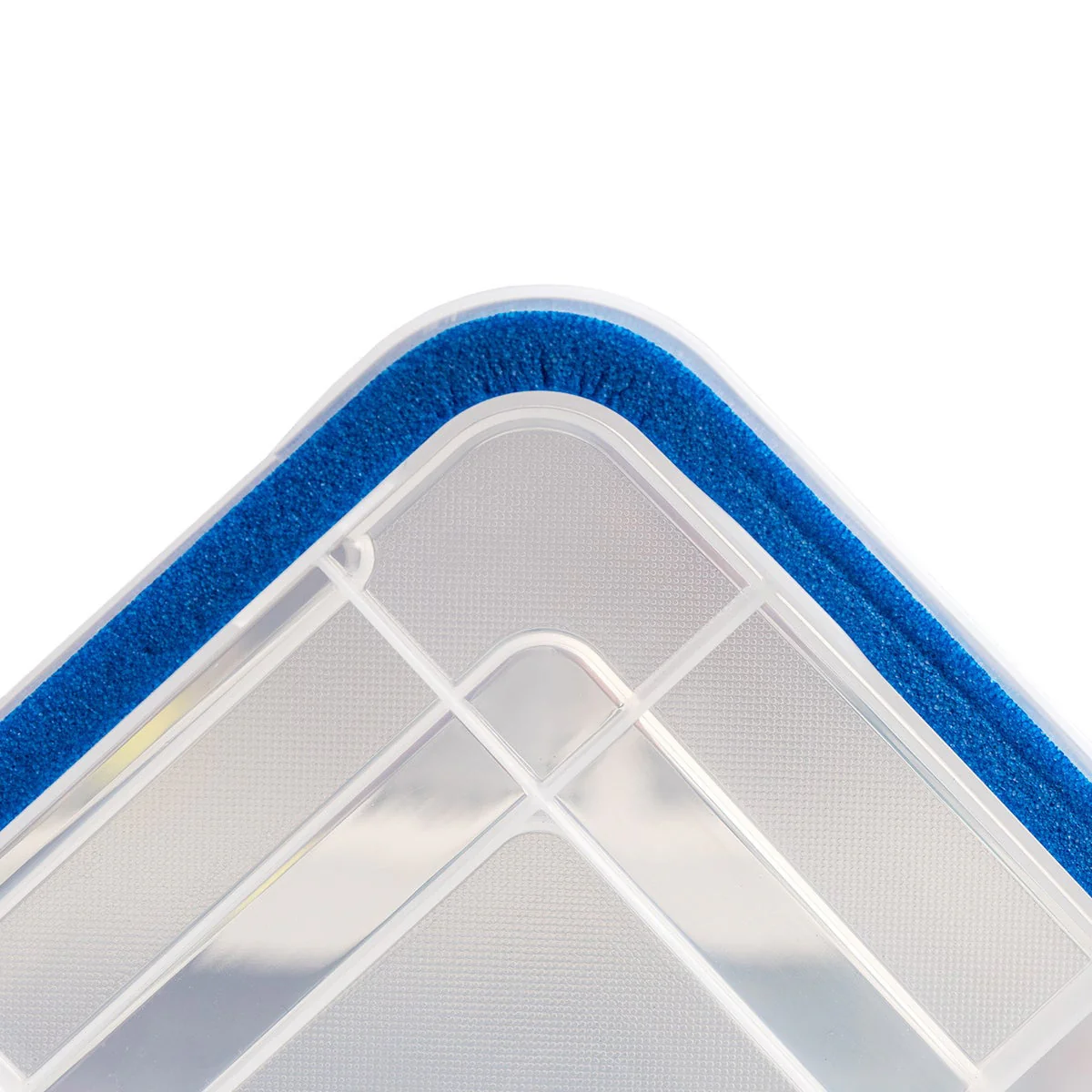 IRIS 44 Quart WeatherPro-Seal Storage Bin, 4-pack - Retail $50 - Image 3