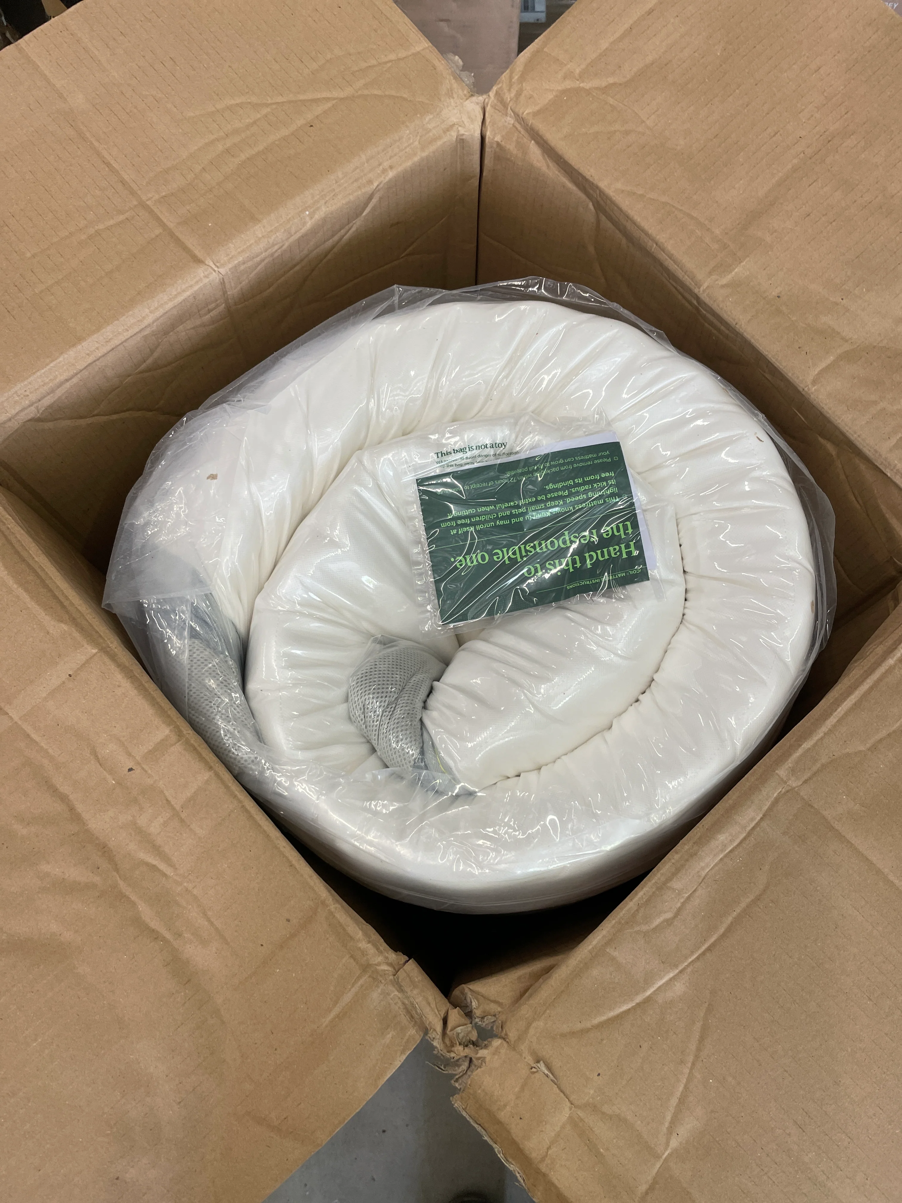 NEW - Zinus KING 14 Inch Cooling Comfort Support Hybrid Mattress [New Version], Fiberglass Free, Medium Plush, Cooling Motion Isolation, Certified Safe Foams & Fabric, Bed-in-A-Box, King - Retail $399 - Image 8