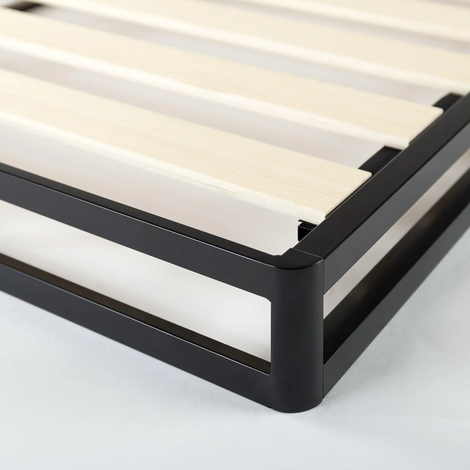 NEW - ZINUS 4 Inch FULL Metal Box Spring with Wood Slats, Mattress Foundation, Sturdy Steel Structure, Easy Assembly - Retail $139 - Image 5