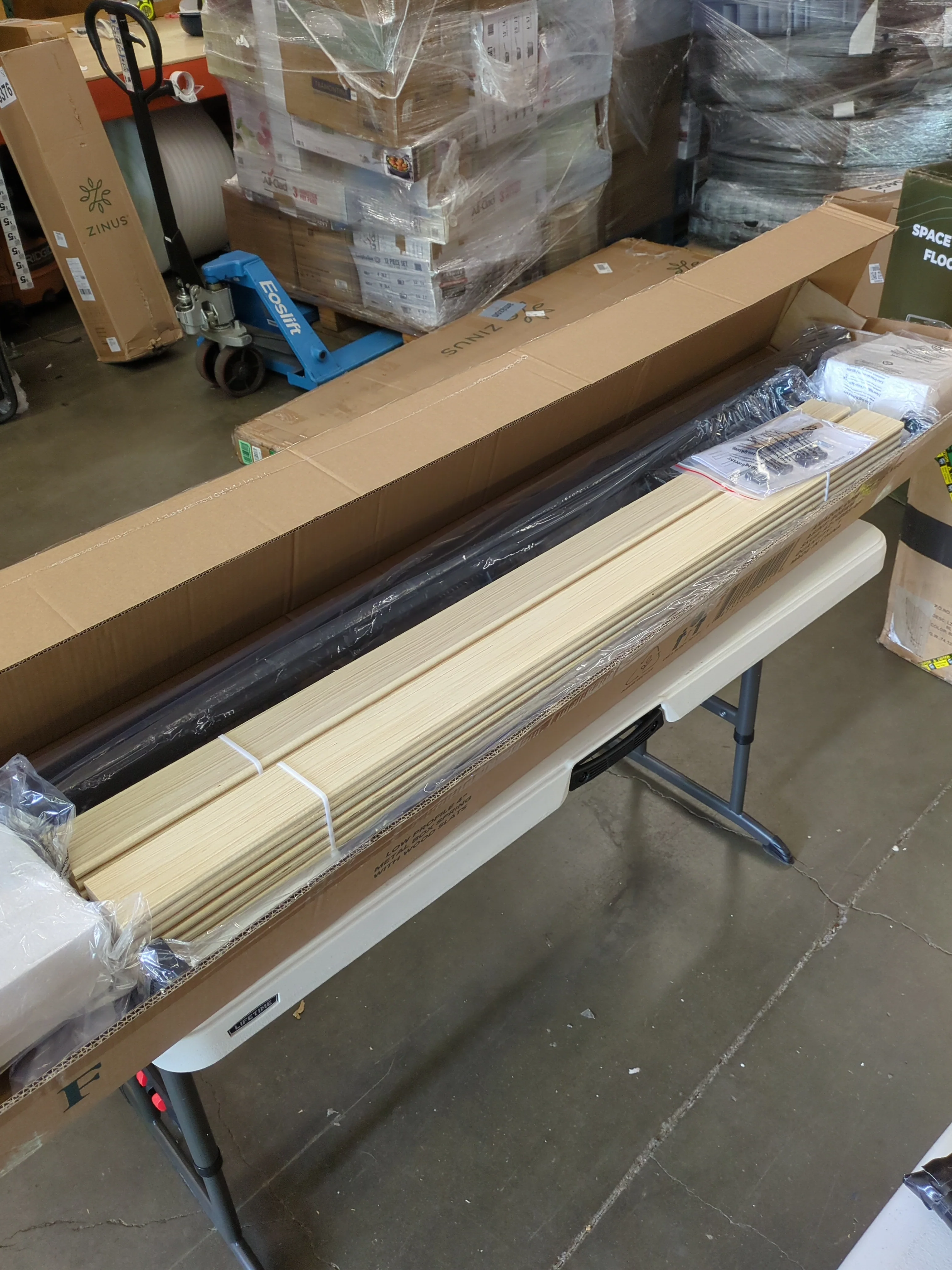 NEW - ZINUS 4 Inch FULL Metal Box Spring with Wood Slats, Mattress Foundation, Sturdy Steel Structure, Easy Assembly - Retail $139 - Image 6