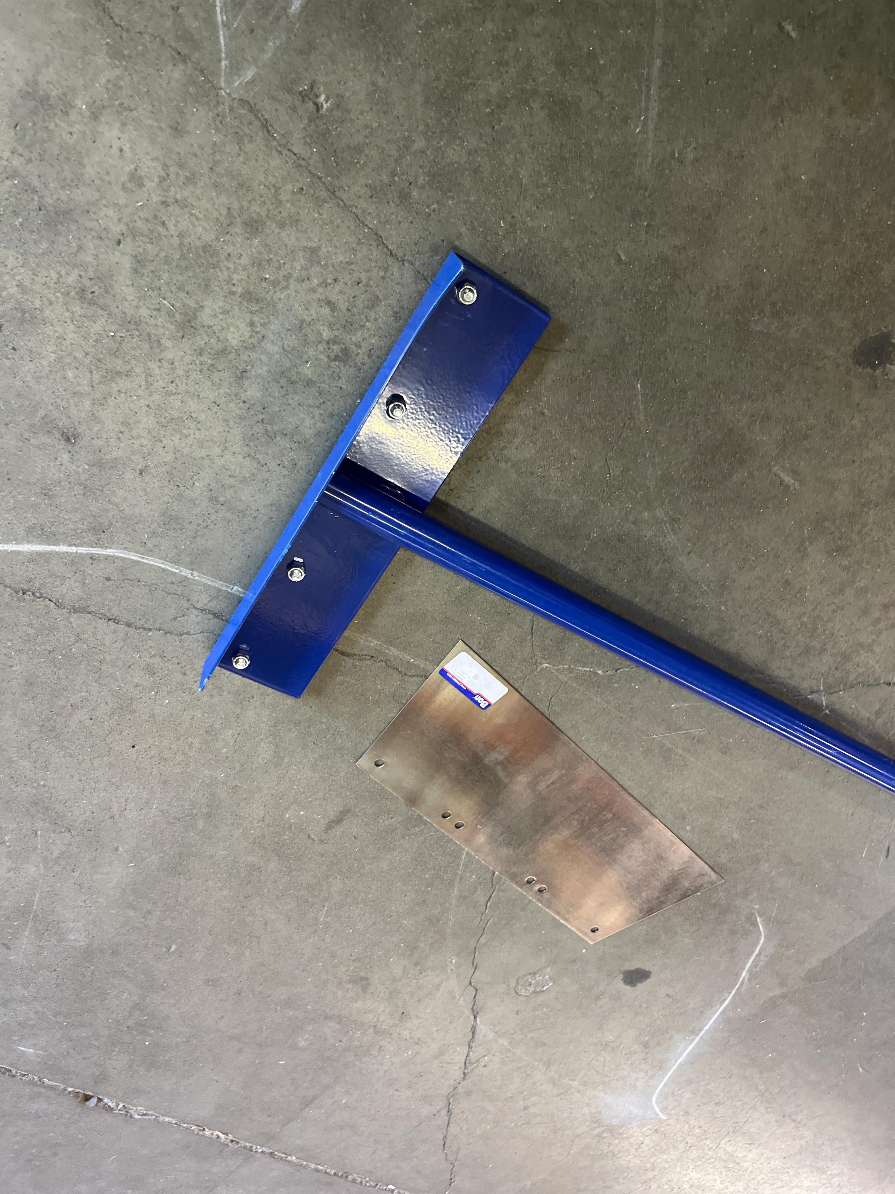 Bon Tool Floor Scraper 14" Wide Heavy Duty - Retail $38 - Image 4