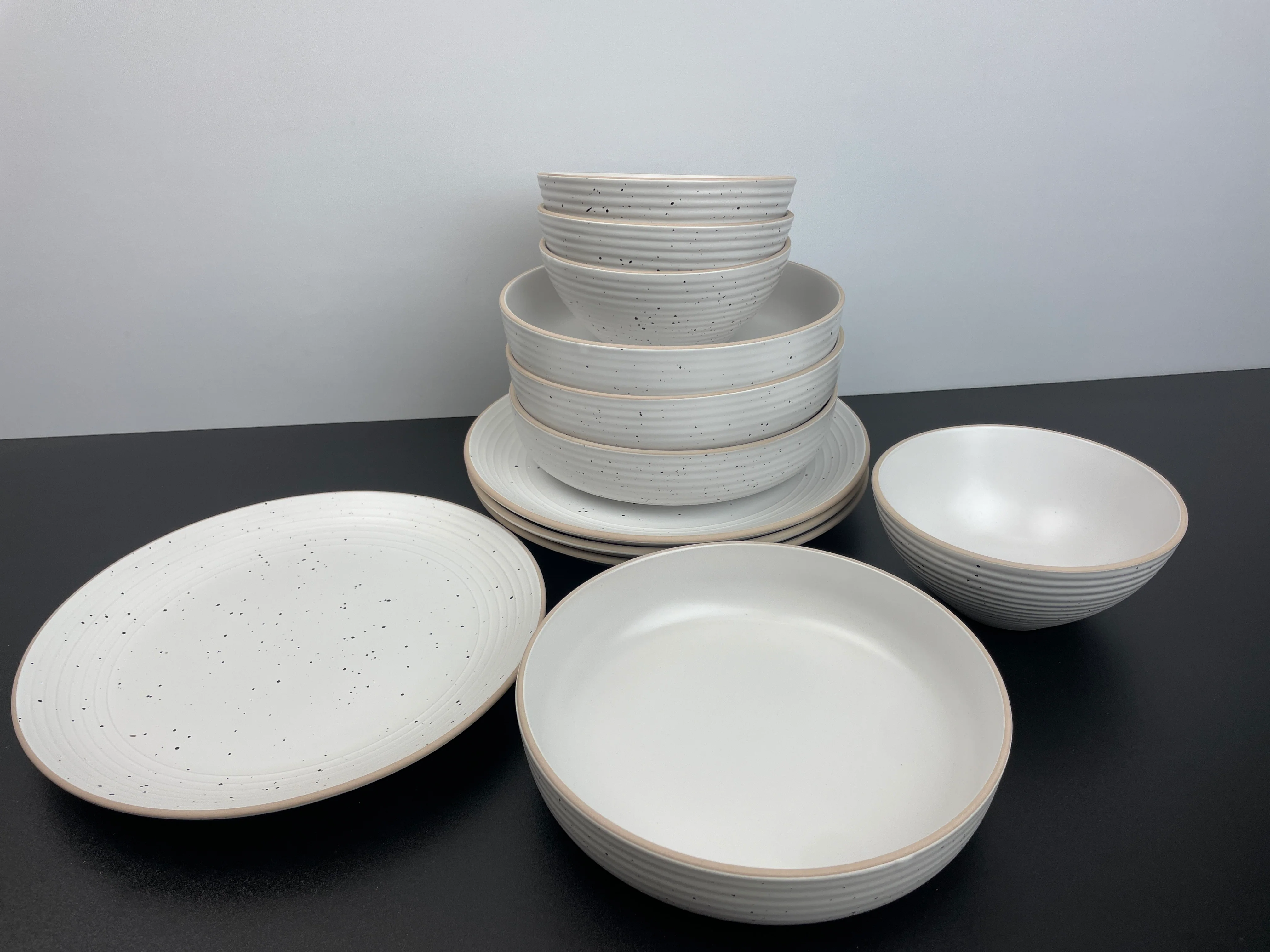 NEW - Stone + Lain Lauren 12-piece Stoneware Dinnerware Set - Retail $59 - Image 3