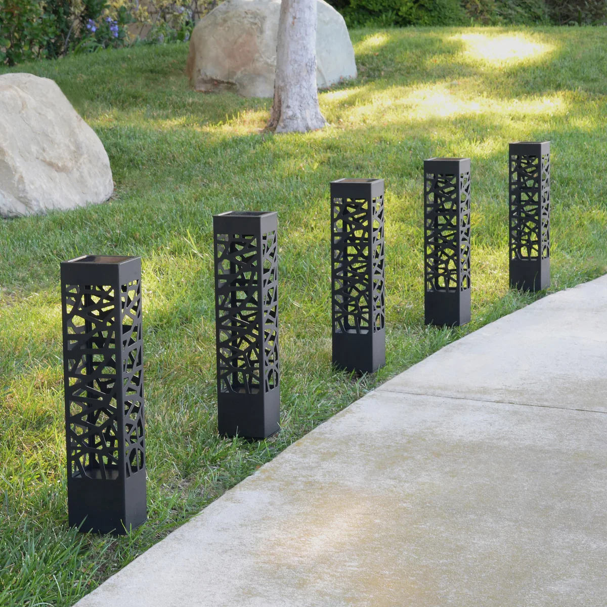 Tommy Bahama Square Solar Bollard Lights – 20 Lumen, 5-pack - Retail $39 - Image 3