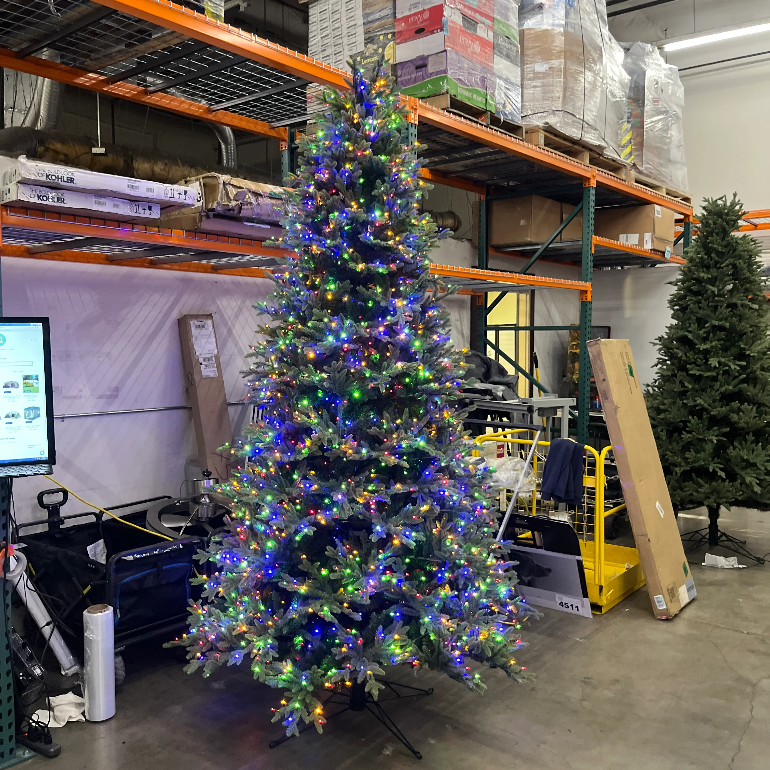 Costco - 9ft Pre-lit Radiant Micro LED Artificial Christmas Tree - Retail $699 - Image 8
