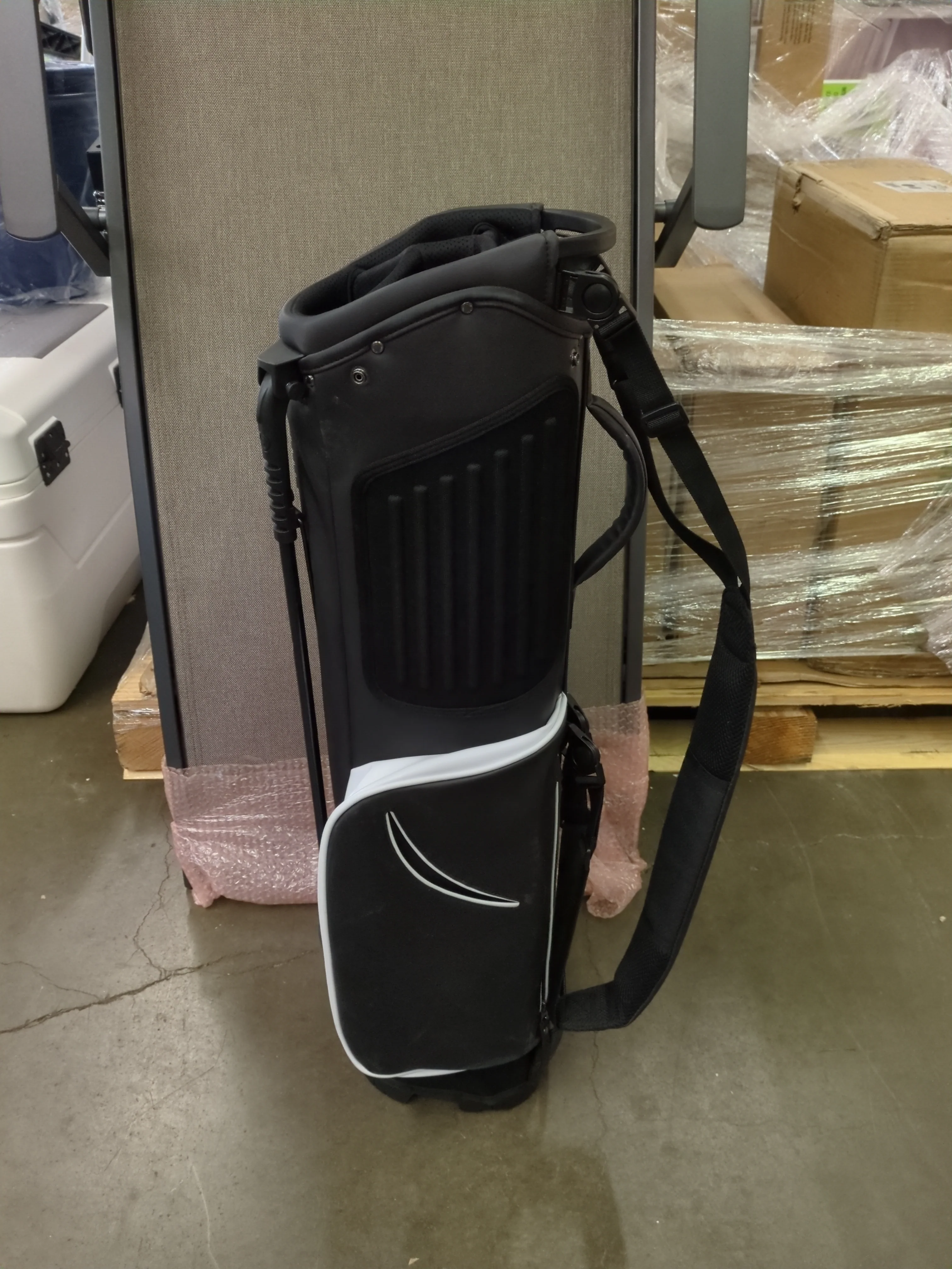 Stitch Golf Stand/Carry Bag - Retail $129 - Image 5