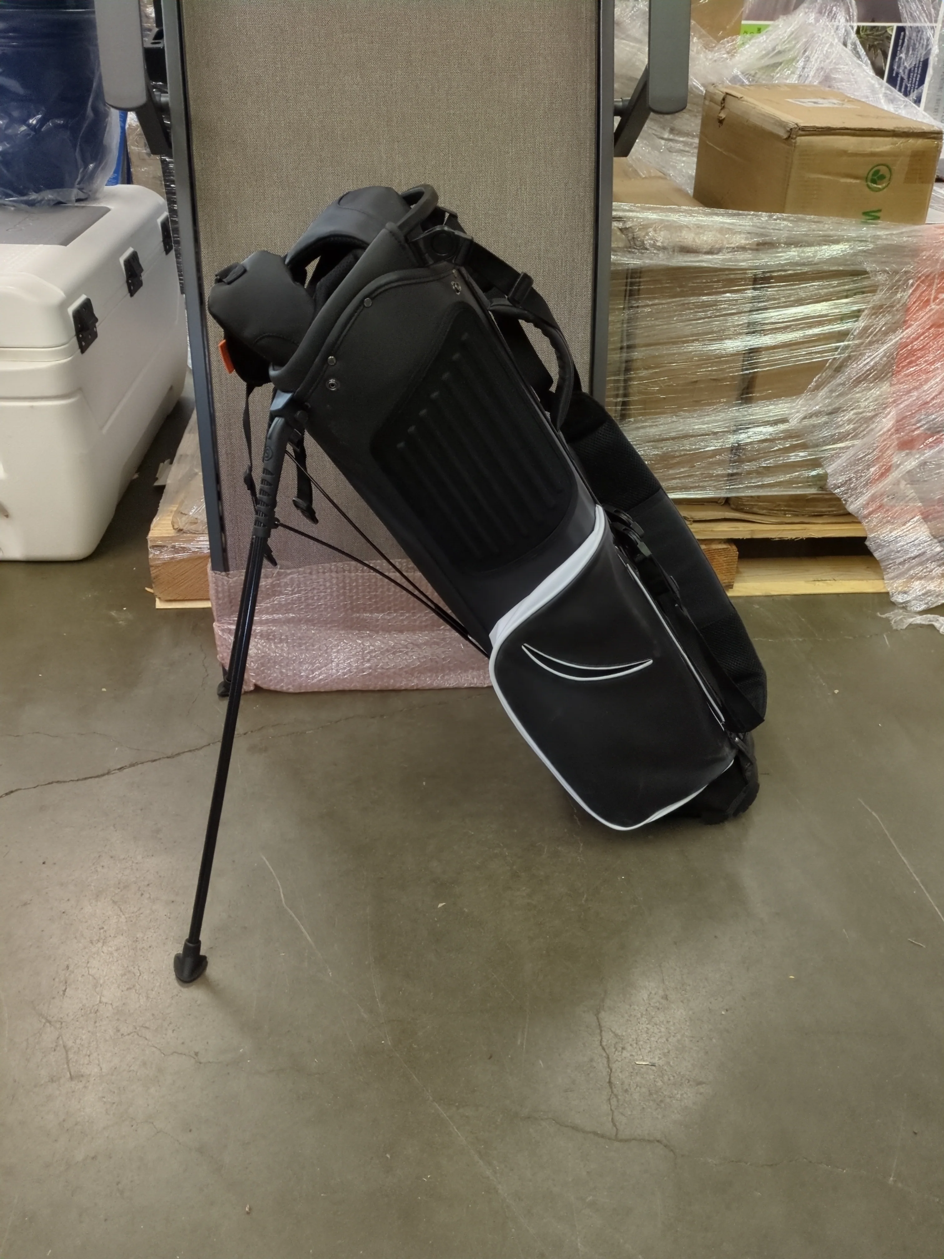 Stitch Golf Stand/Carry Bag - Retail $129 - Image 6