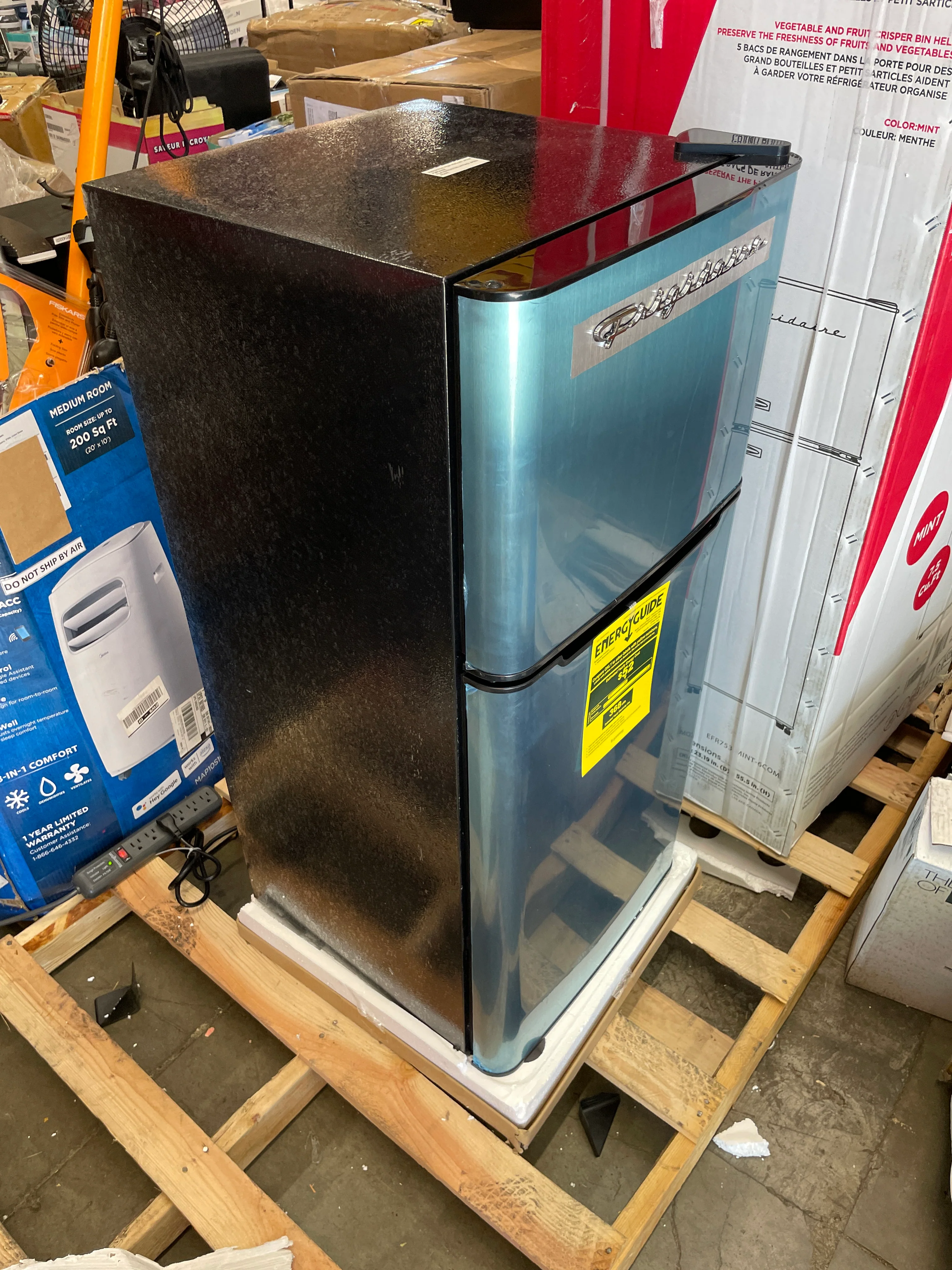 NEW - Frigidaire EFR451 2 Door Refrigerator/Freezer, 4.6 cu ft, Platinum Series, Stainless Steel, Double - Retail $359 - Image 4