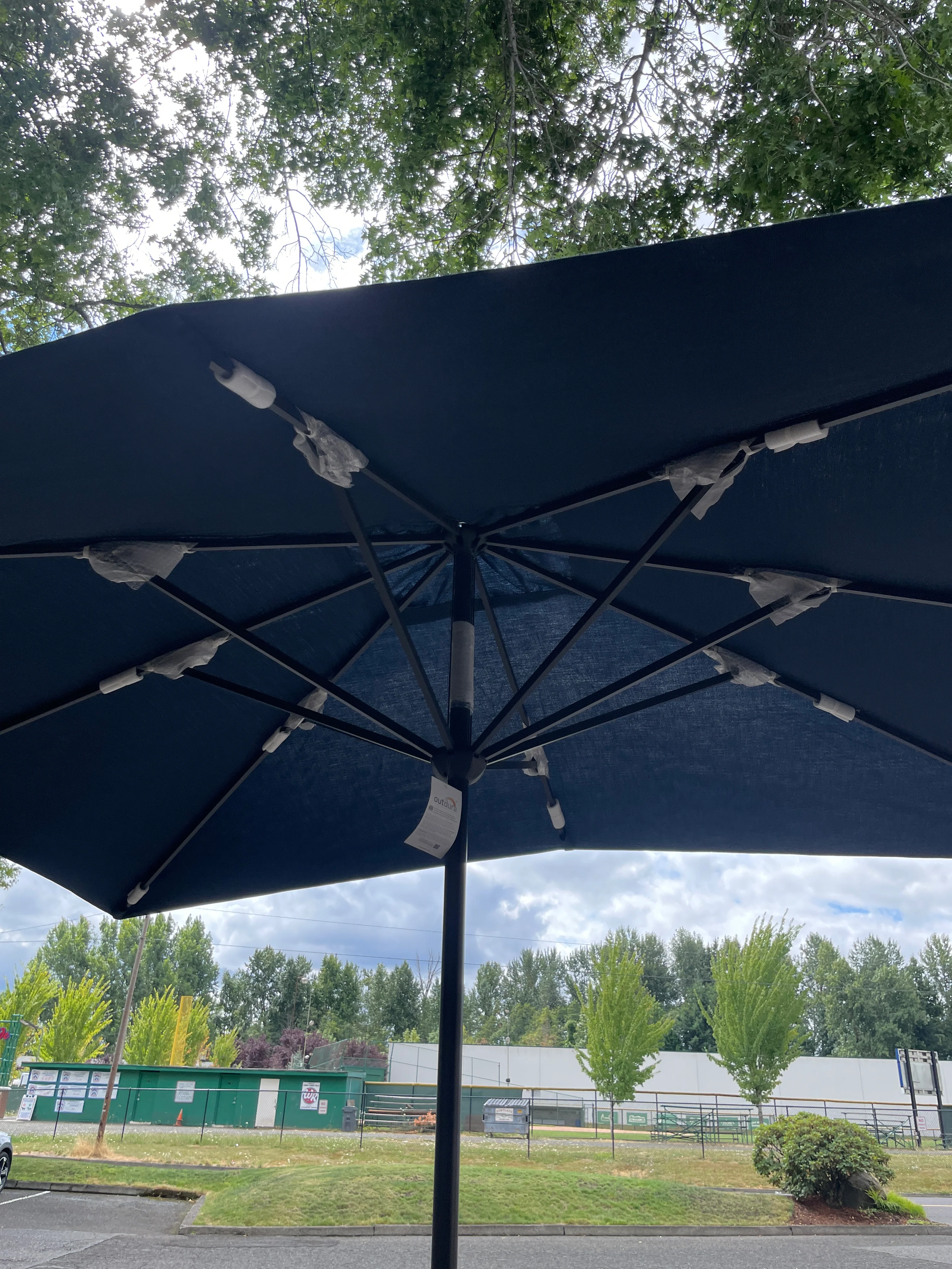 Seasons Sentry 8ft x 11ft Height Adjustable Market Umbrella - Image 3