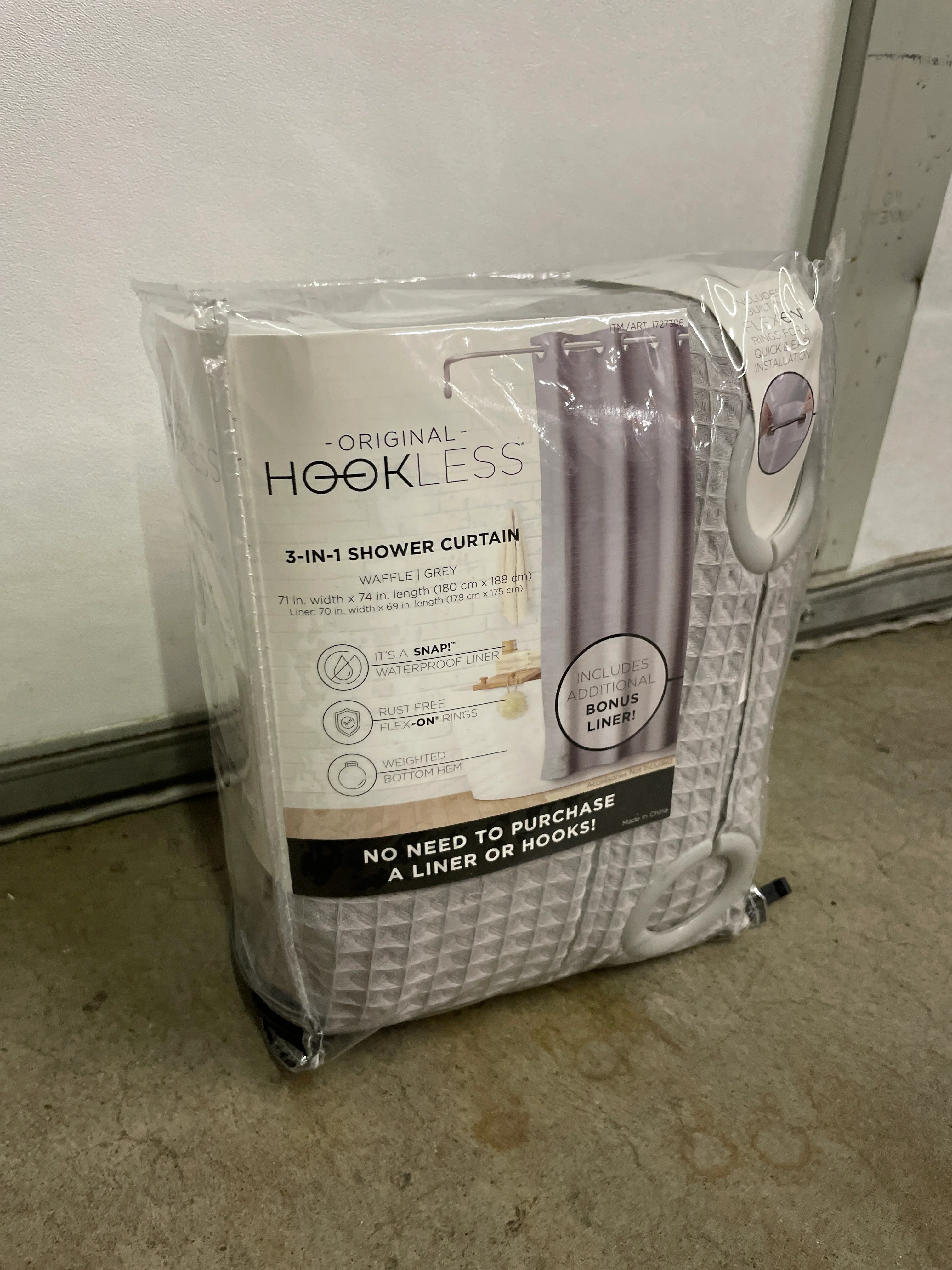 Hookless 3-in-1 Waffle Shower Curtain with Flex Rings and Two Snap in Liners - Retail $18 - Image 2