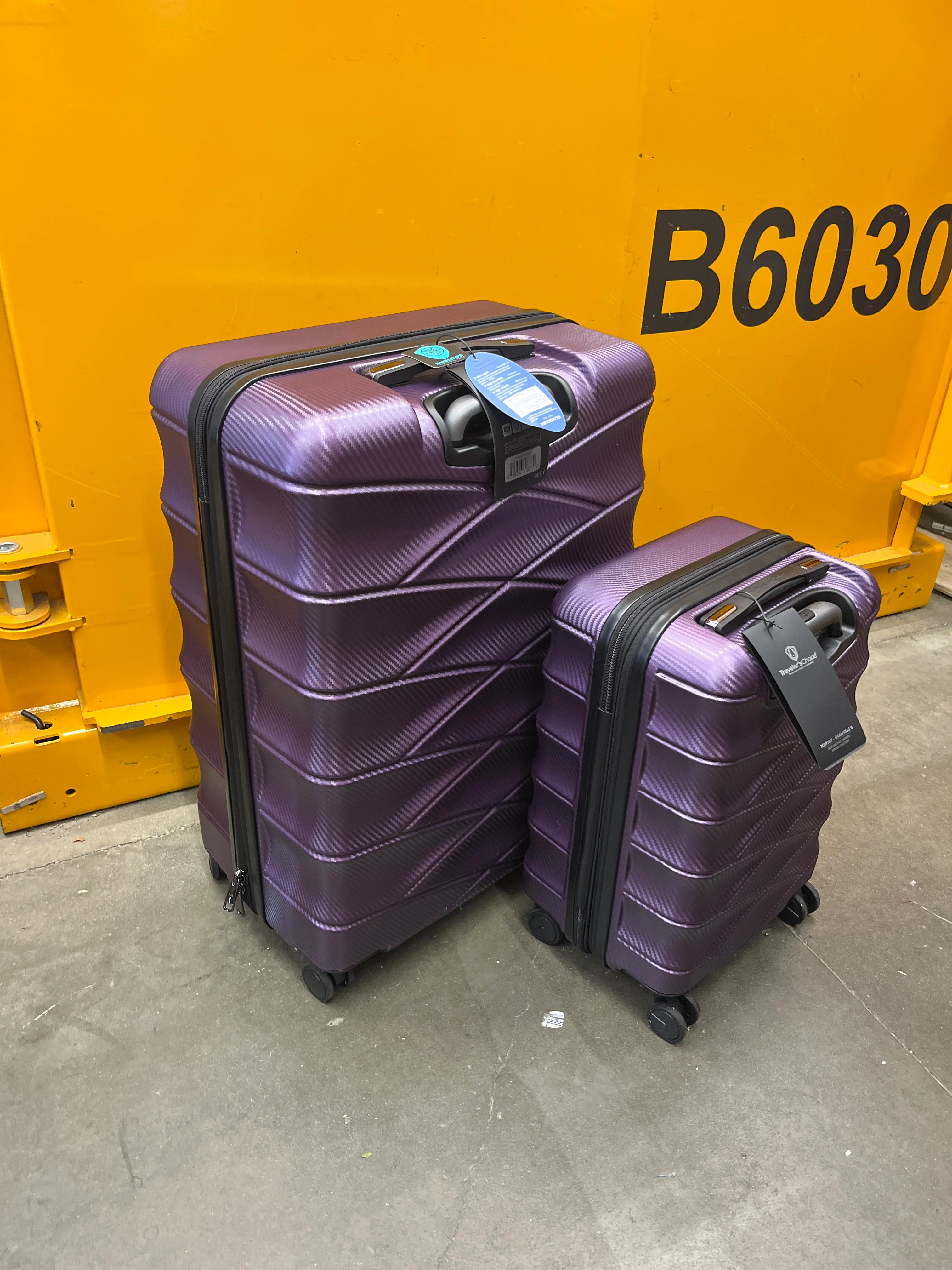 Traveler's Choice Granville II 2-Piece Luggage Set - Retail $179 - Image 2