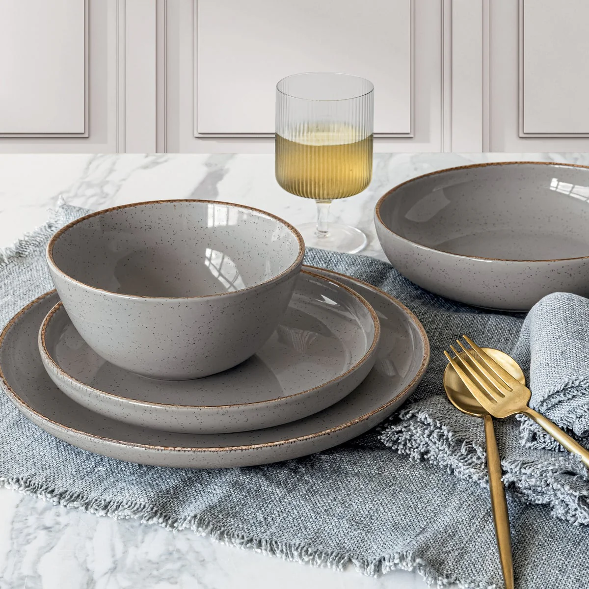 over & back Grey 16-piece Dinnerware Set - Image 4