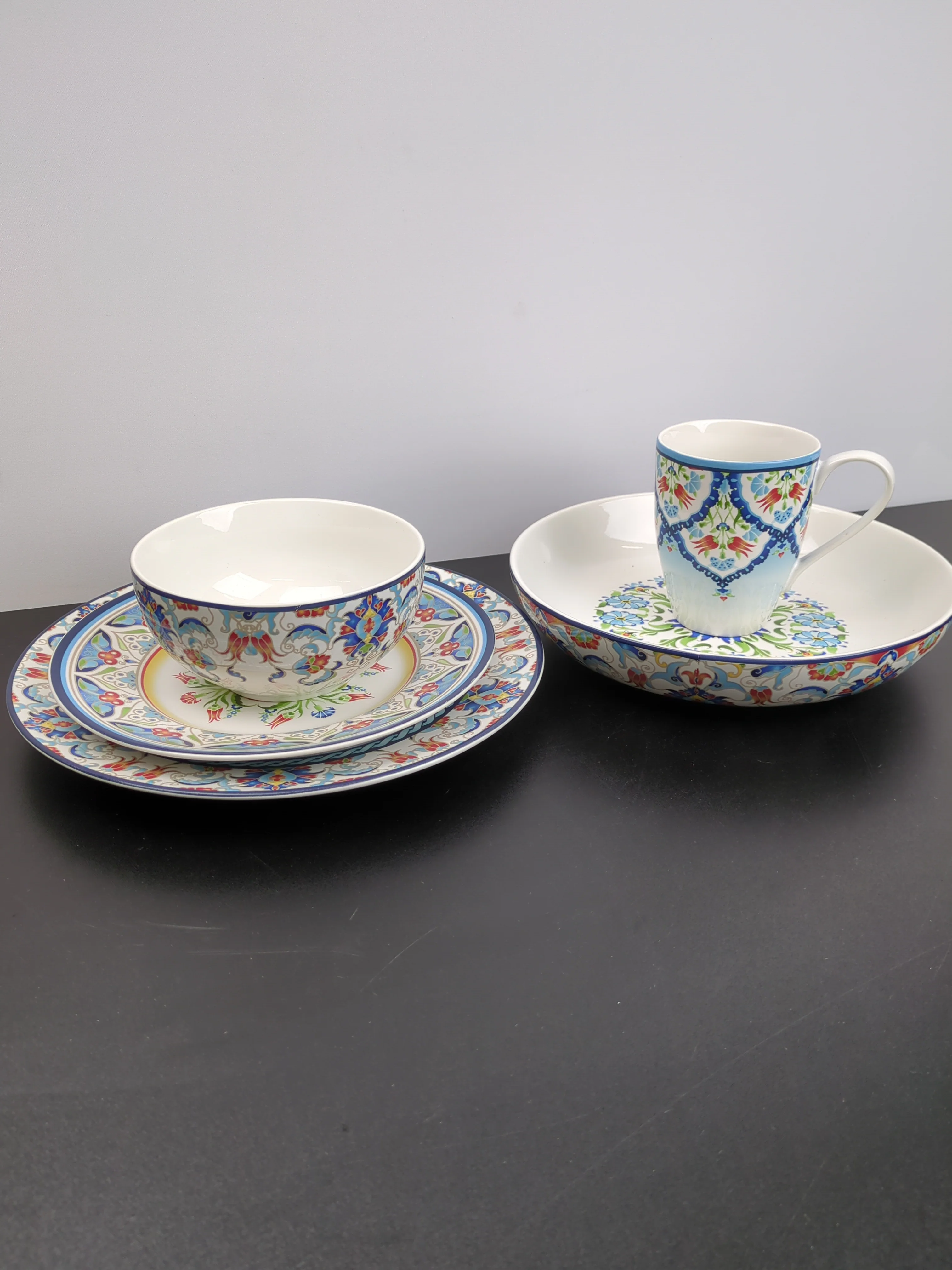 Tunisia 20-piece Porcelain Dinnerware Set- Retail $69 - Image 6
