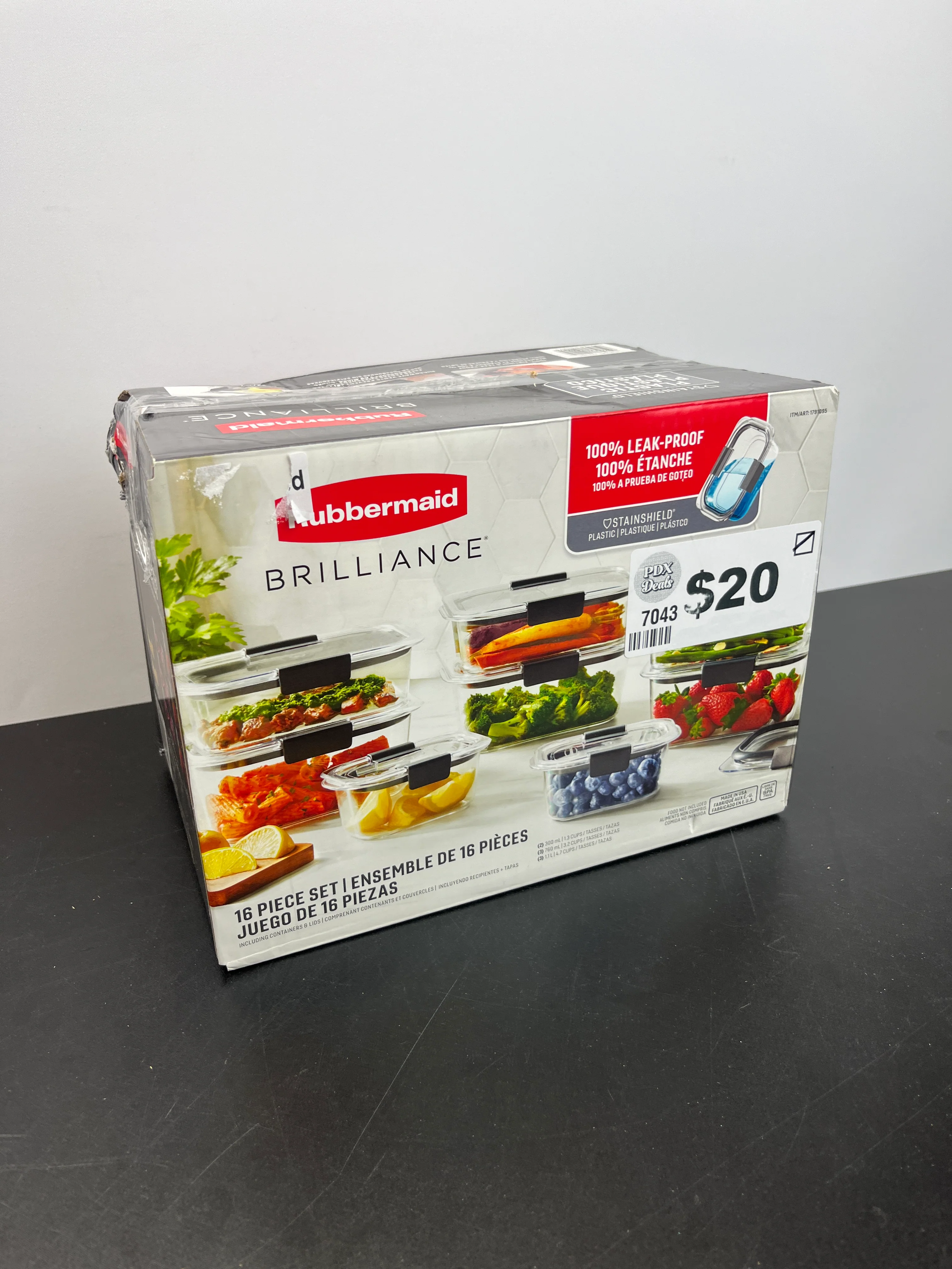 Rubbermaid Brilliance Plastic Food Storage Containers, Set of 16 - Retail $40 - Image 5