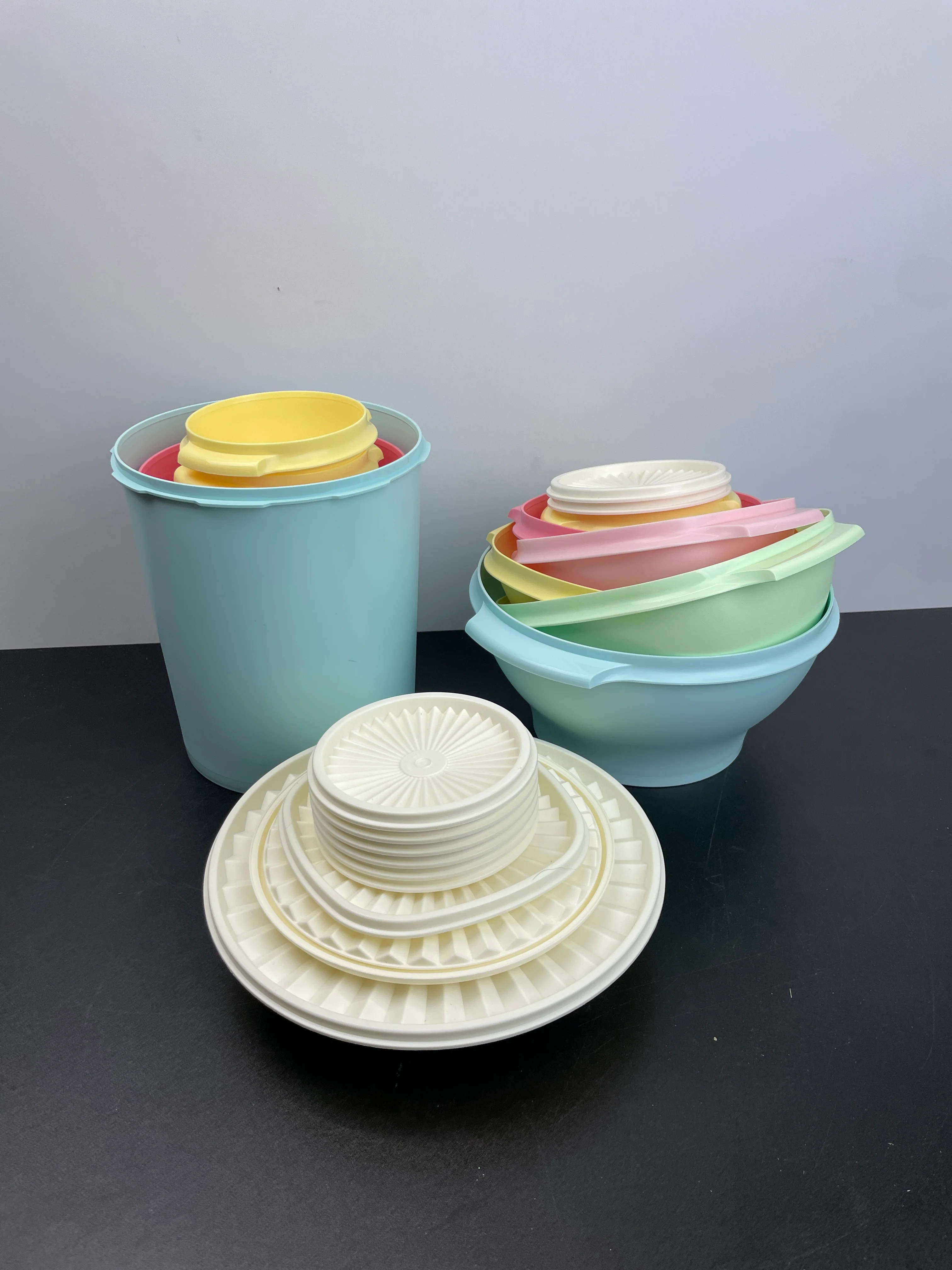 Tupperware Heritage Collection Food Storage Containers, Set of 32 - Retail $80 - Image 3