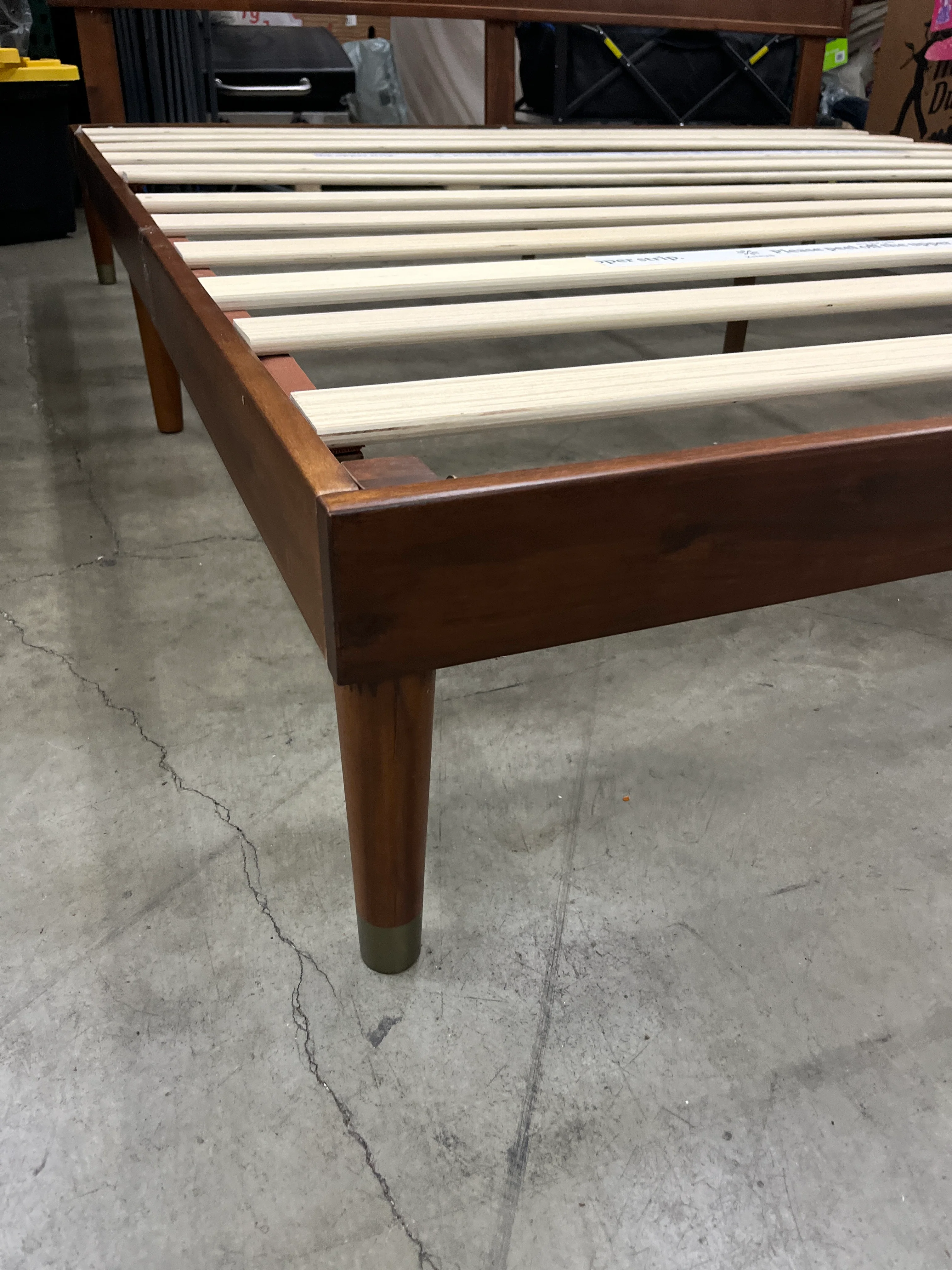 ZINUS KING Raymond Wood Platform Bed Frame with Adjustable Wood Headboard, Solid Wood Foundation, Wood Slat Support, No Box Spring Needed, Easy Assembly, King, Brown - Retail $276 - Image 7