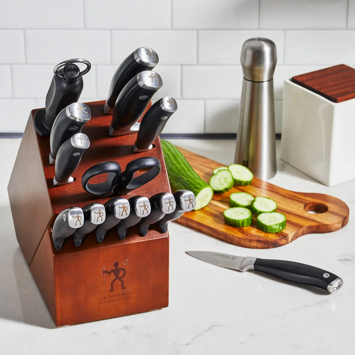 Henckels Forged Elite 15-piece Knife Set - Retail $149 - Image 2