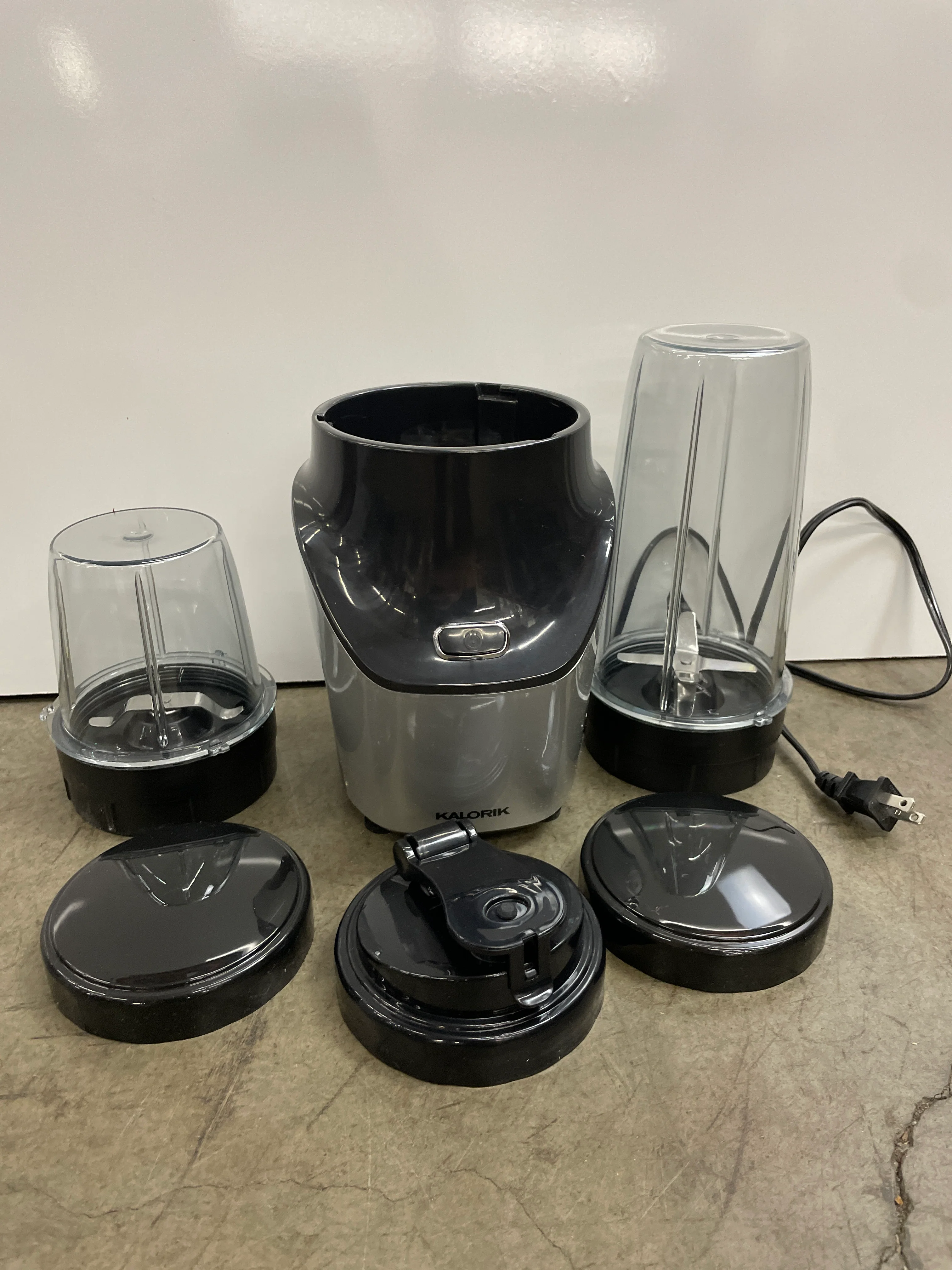 Kalorik Bullet Blender Set (34 oz /15.2 oz) High-Speed Portable Fitness Blender Set with Personal Blending Cup, Grinding Cup, Seal Lids, & To-Go Lid, 1000W, Black & Stainless Steel, NBL 45545 OW - Retail $69 - Image 6