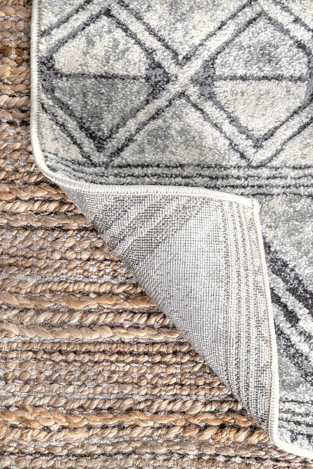 NEW - nuLOOM Vintage Teresa Area Rug, 4x6, Grey - Retail $39 - Image 3