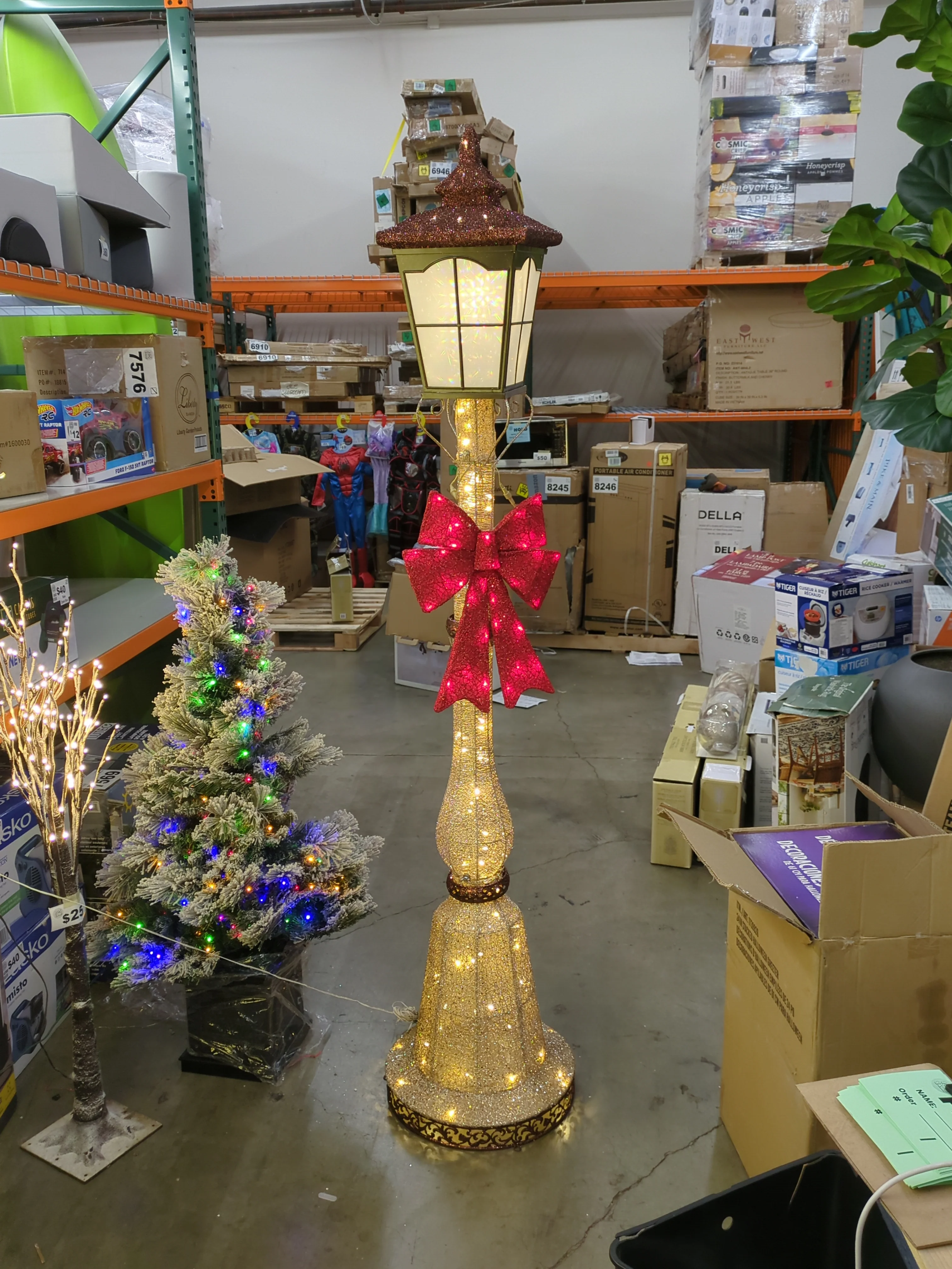 Costco - 7' Christmas Lamp Post - Retail $99