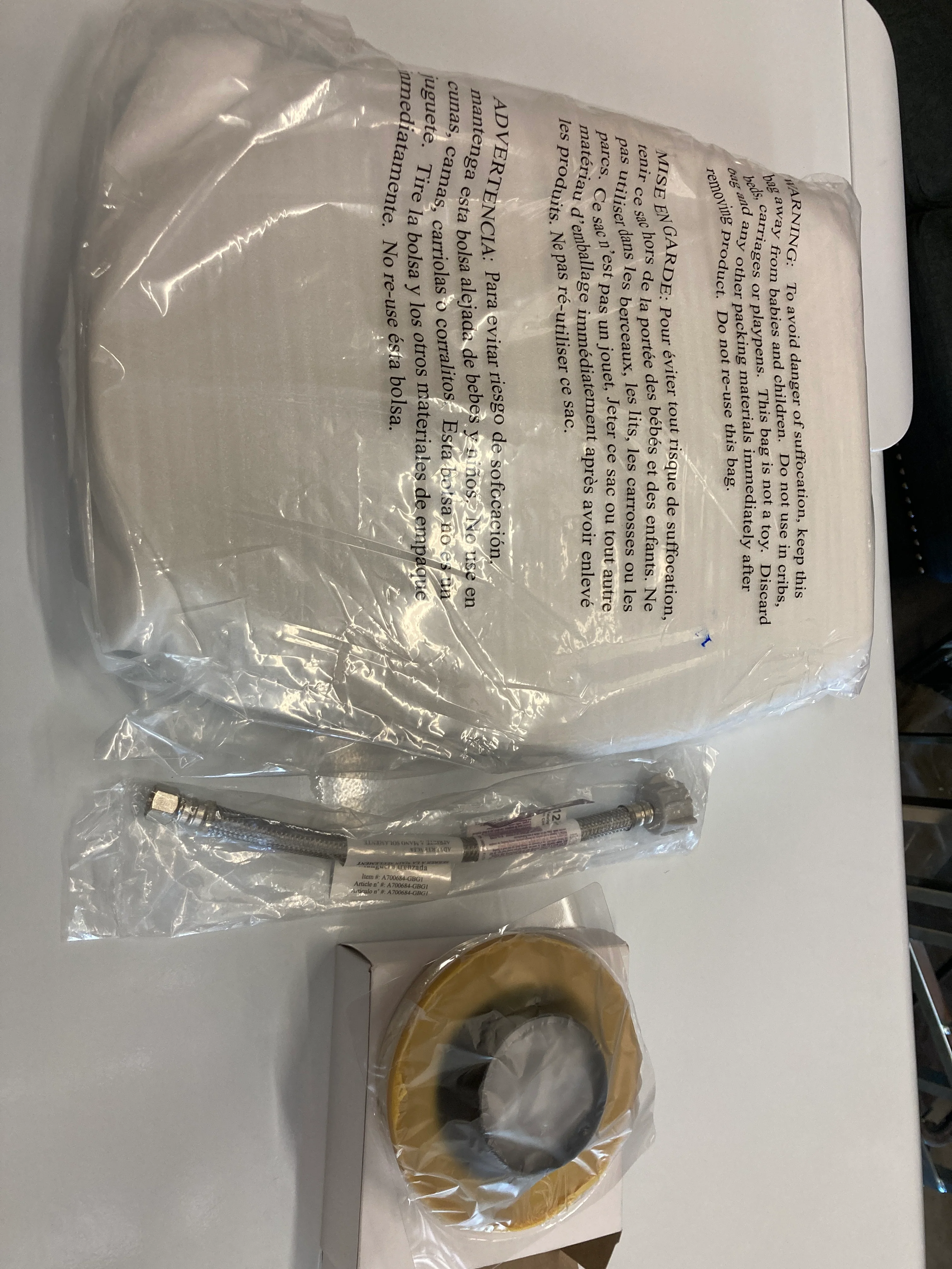 Costco - Gerber Wrightwood Dual Flush Elongated Complete Toilet Kit - CHIPPED BASE- Retail $169 - Image 4