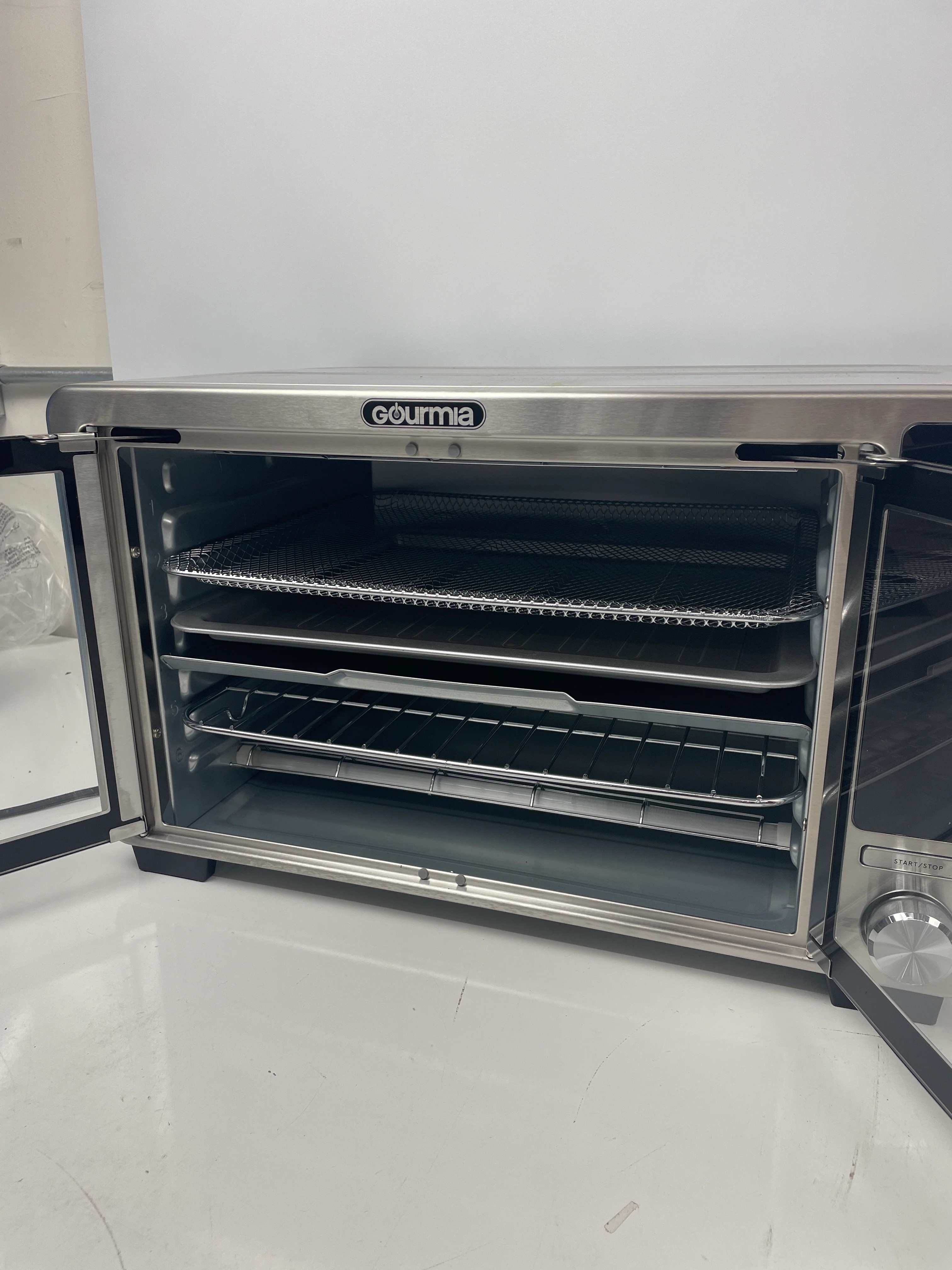 NEW - Gourmia XL Digital Countertop Oven with Air Fry - Retail $140 - Image 4