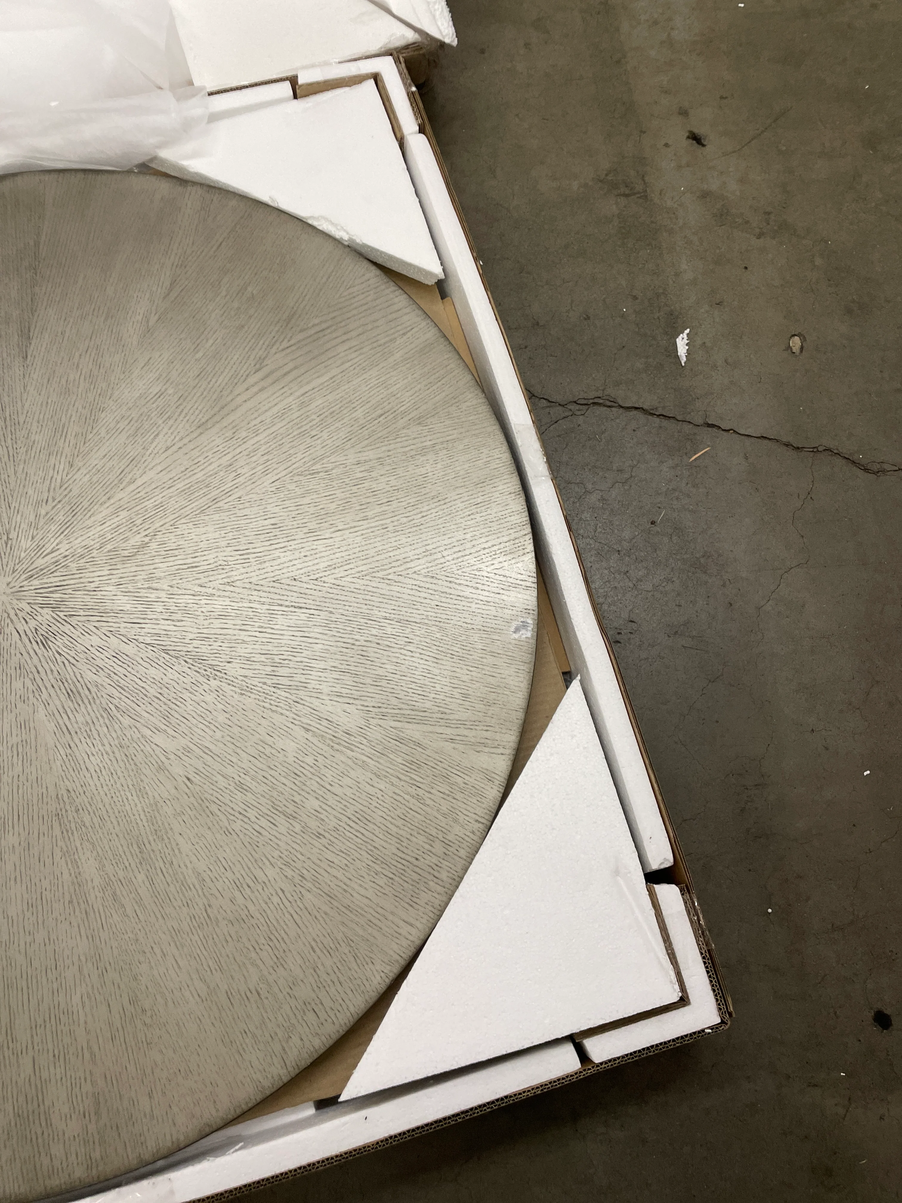 Signature Design by Ashley Ranoka Contemporary Round 42" Coffee Table, Metallic & Goldtone Finish - Retail $199 - Image 4