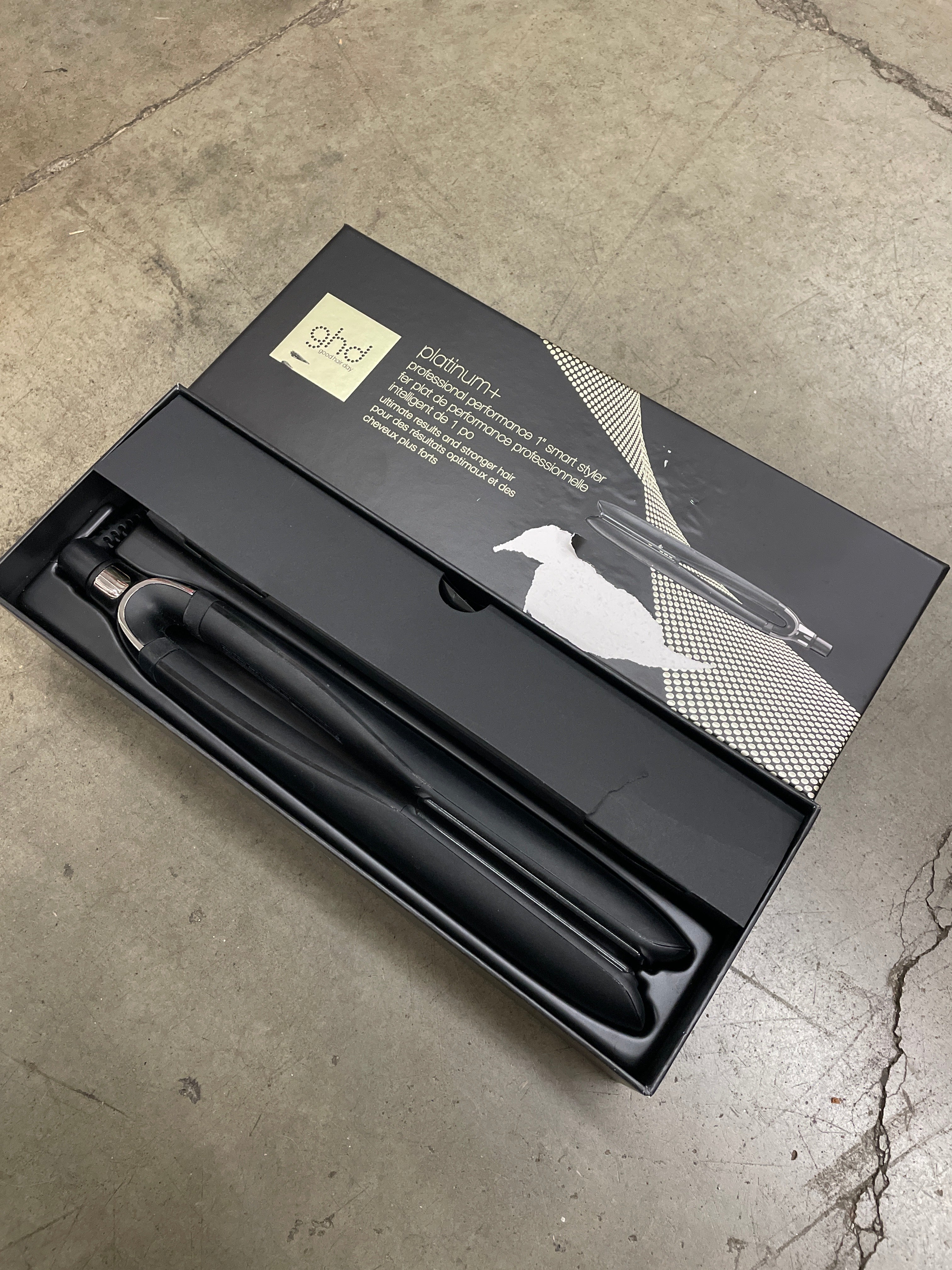 GHD Platinum+ Styler 1" Flat Iron - Image 2