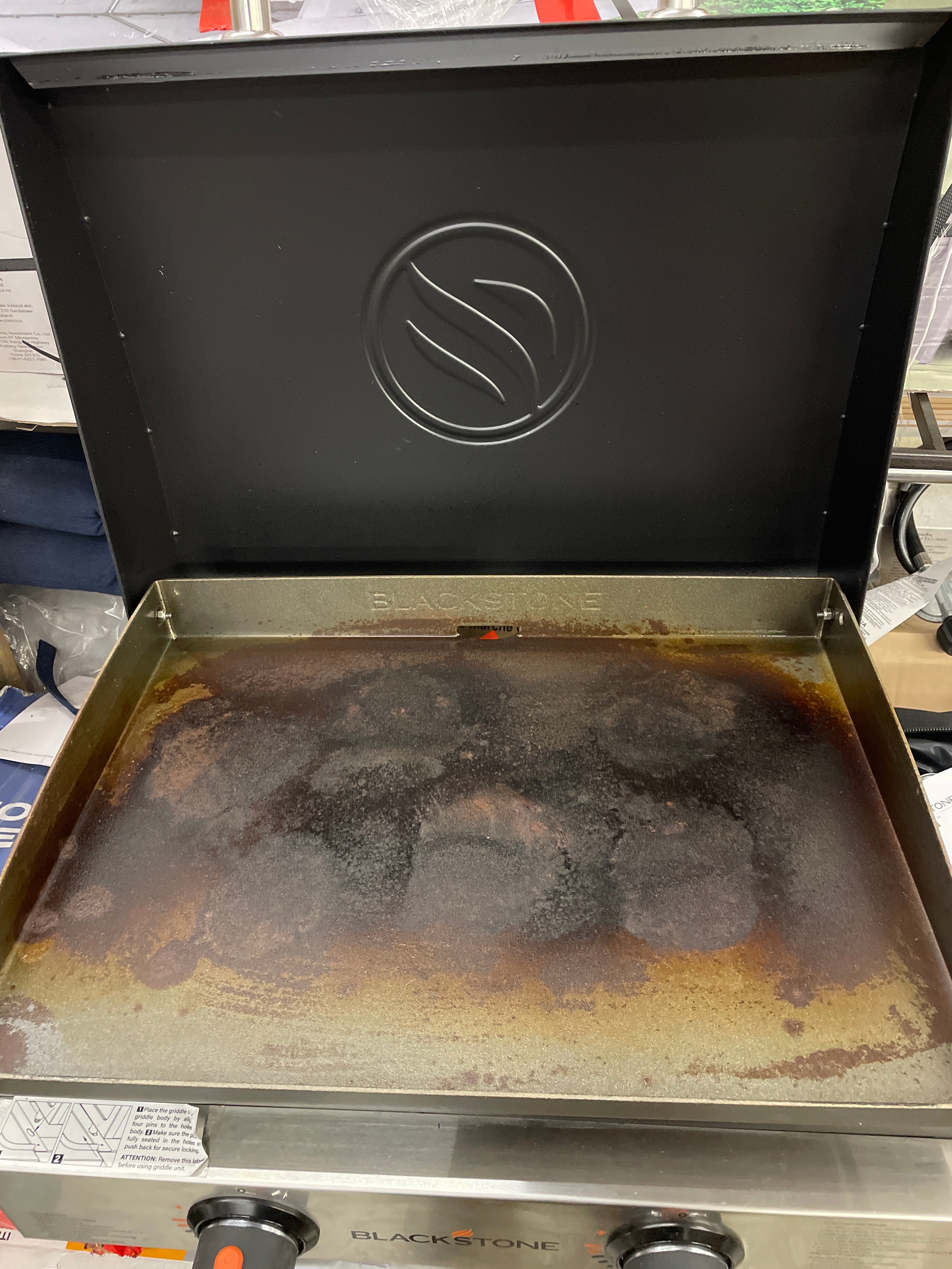 Blackstone Original 22in Griddle w/Hood and Carry Bag - Retail $199 - Image 2