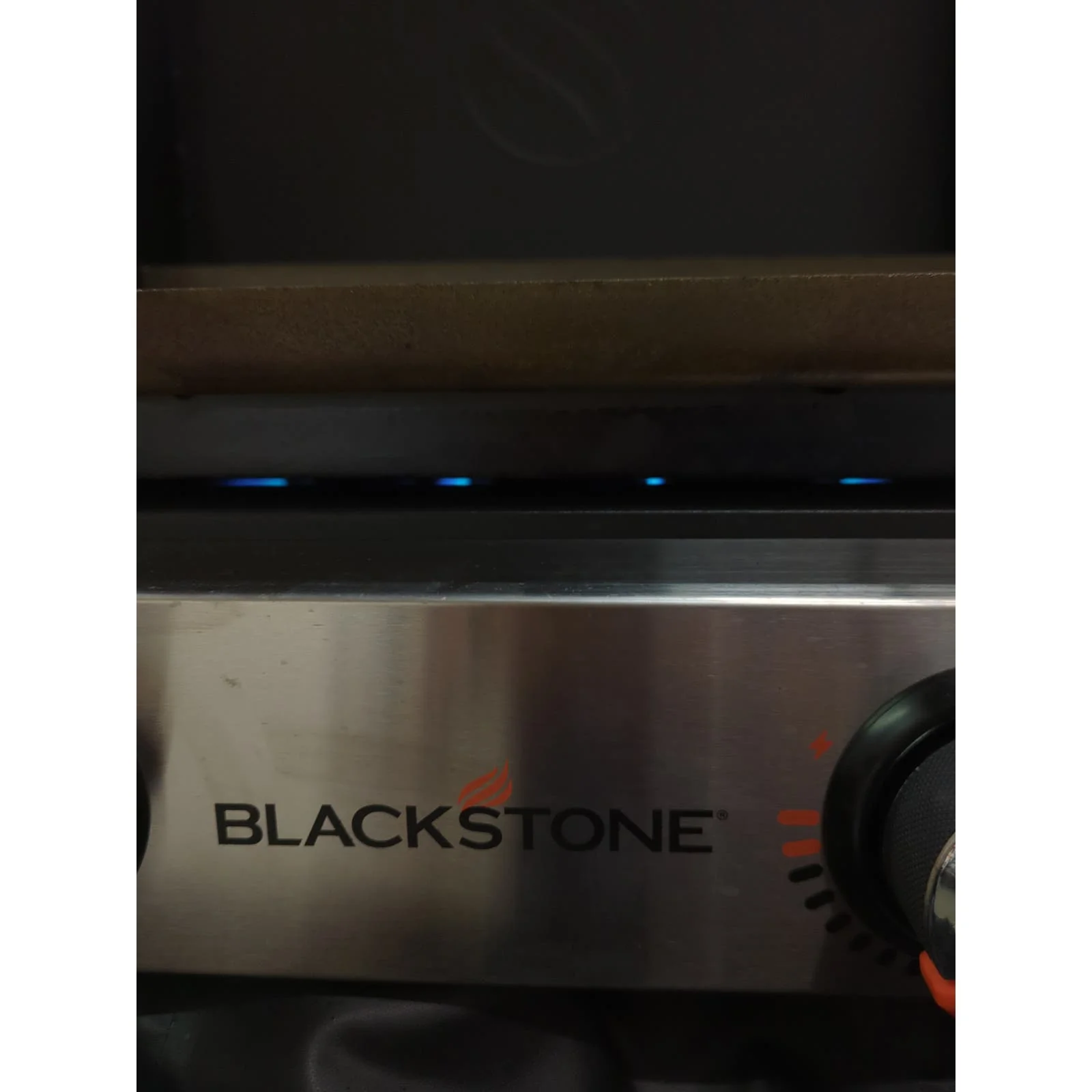 Blackstone Original 22in Griddle w/Hood and Carry Bag - Retail $199 - Image 4