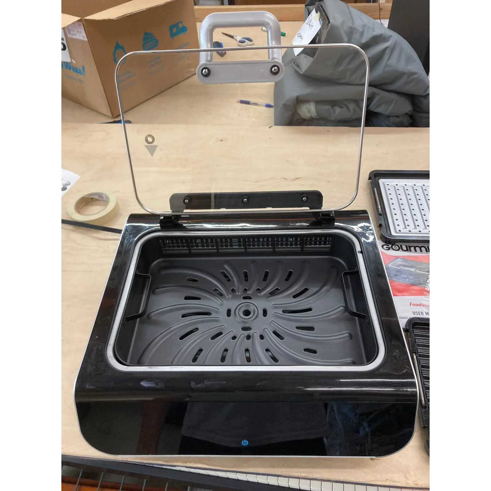NEW - Costco - Gourmia FoodStation Smokeless Grill, Griddle, & Air Fryer with Integrated Temperature Probe - Retail $99 - Image 3