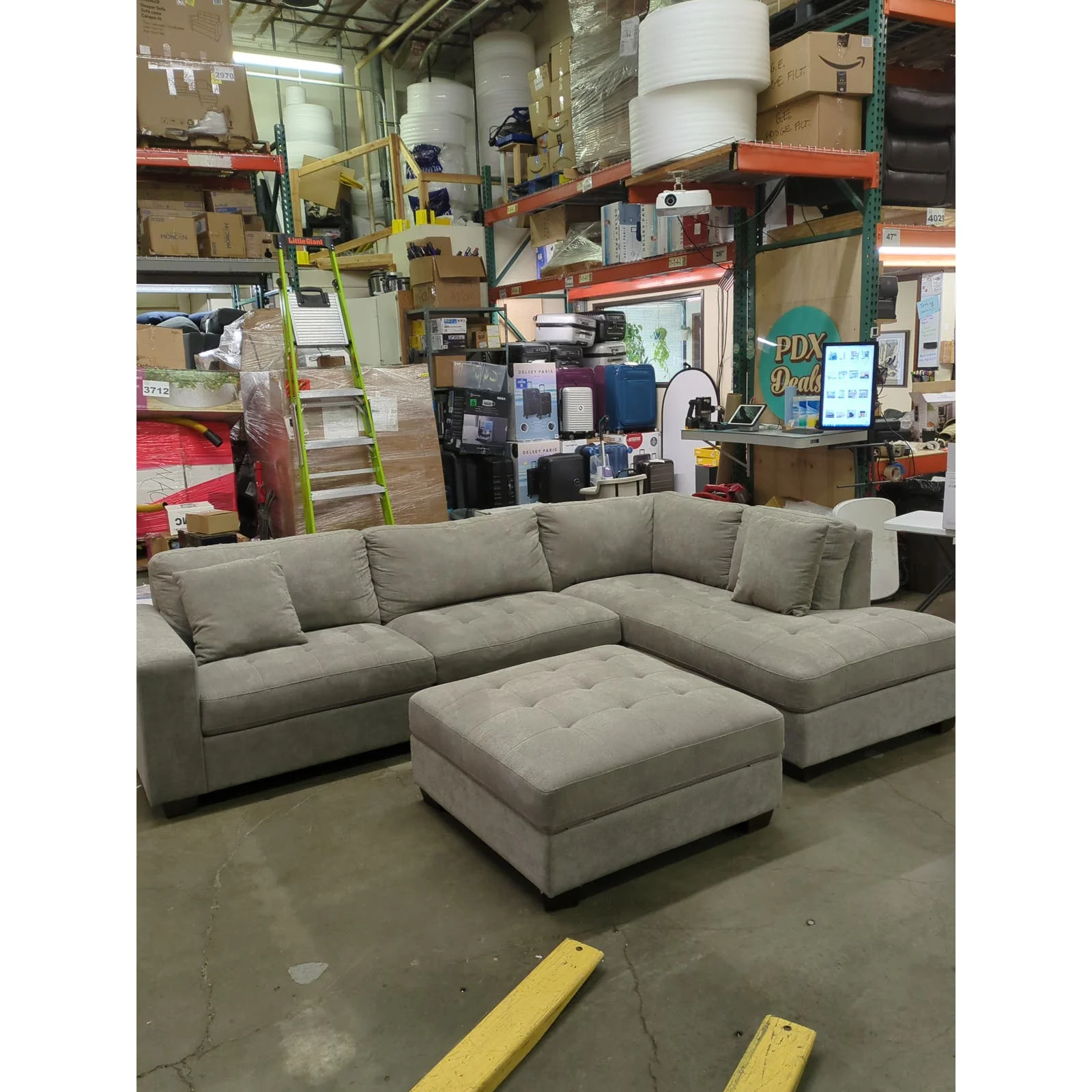 Costco - Thomasville Miles Fabric Sectional with Storage Ottoman - Retail $1399 - Image 5