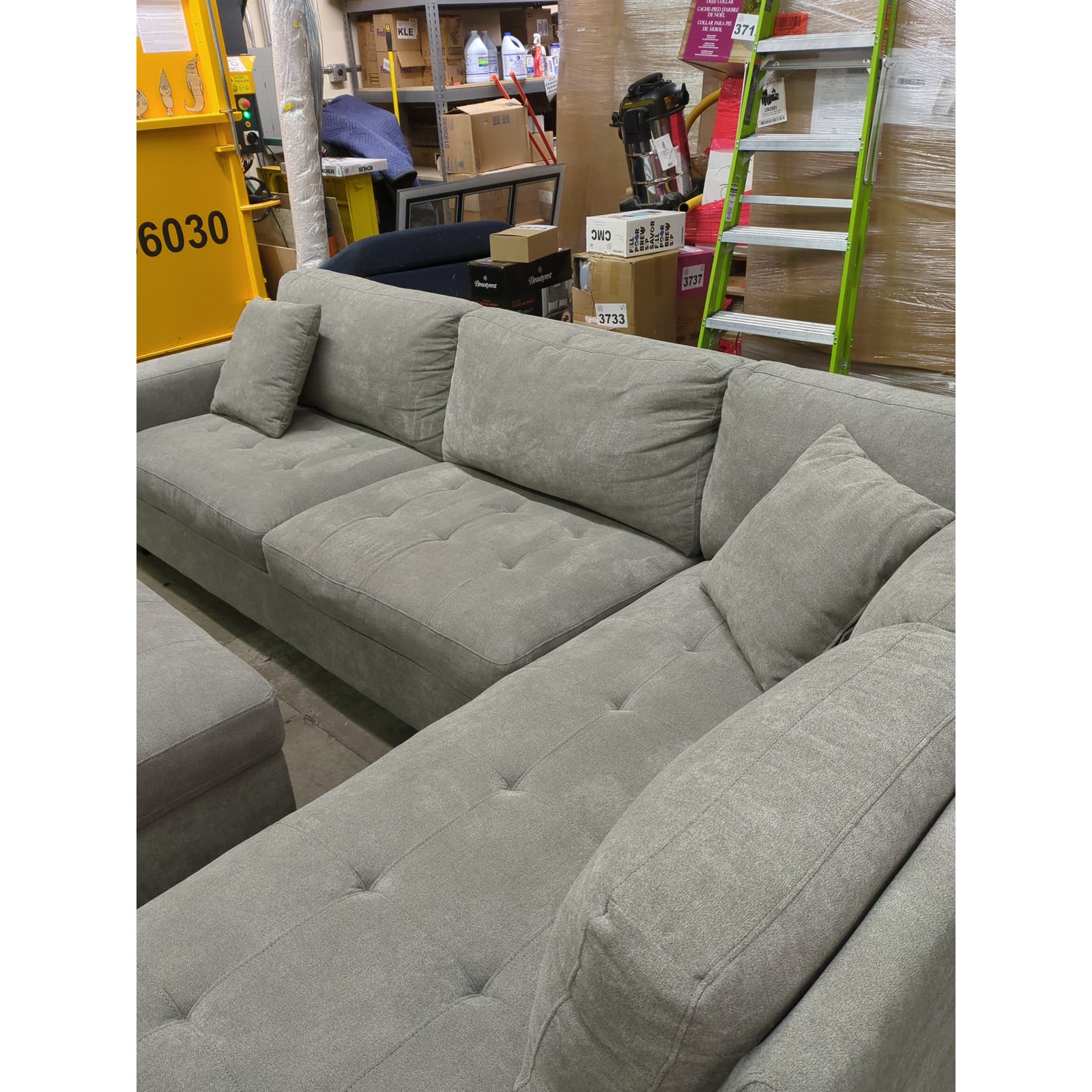 Costco - Thomasville Miles Fabric Sectional with Storage Ottoman - Retail $1399 - Image 9