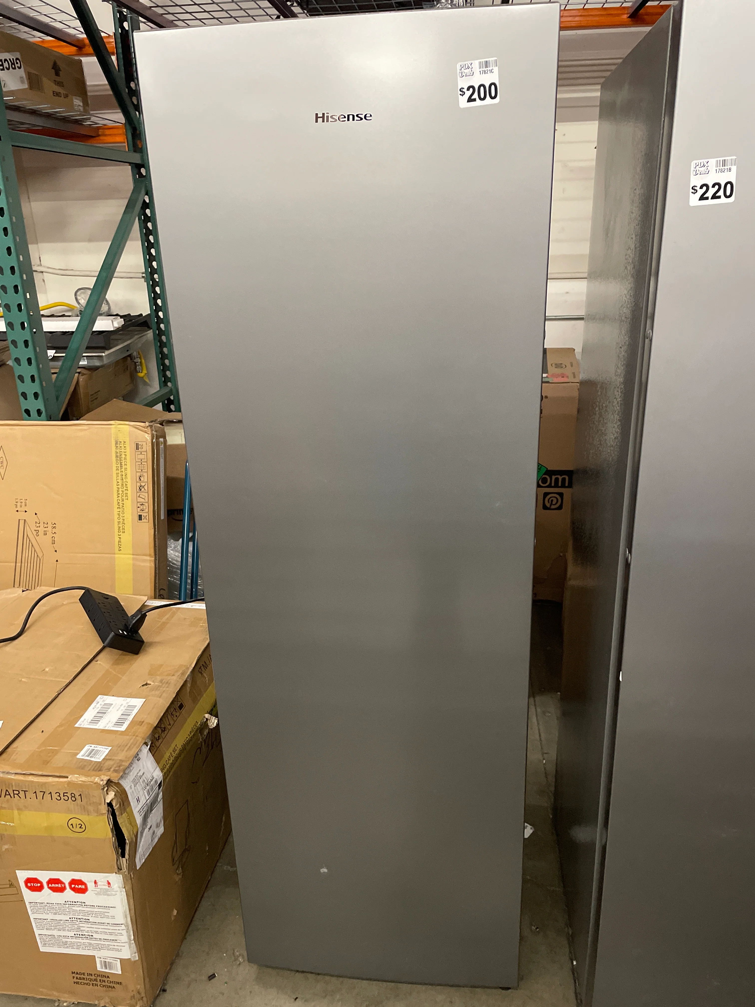 DAMAGED - Hisense 10.2 cu. ft. Garage Ready Frost Free Convertible Upright Freezer with Seal Break Handle (C) - Image 7